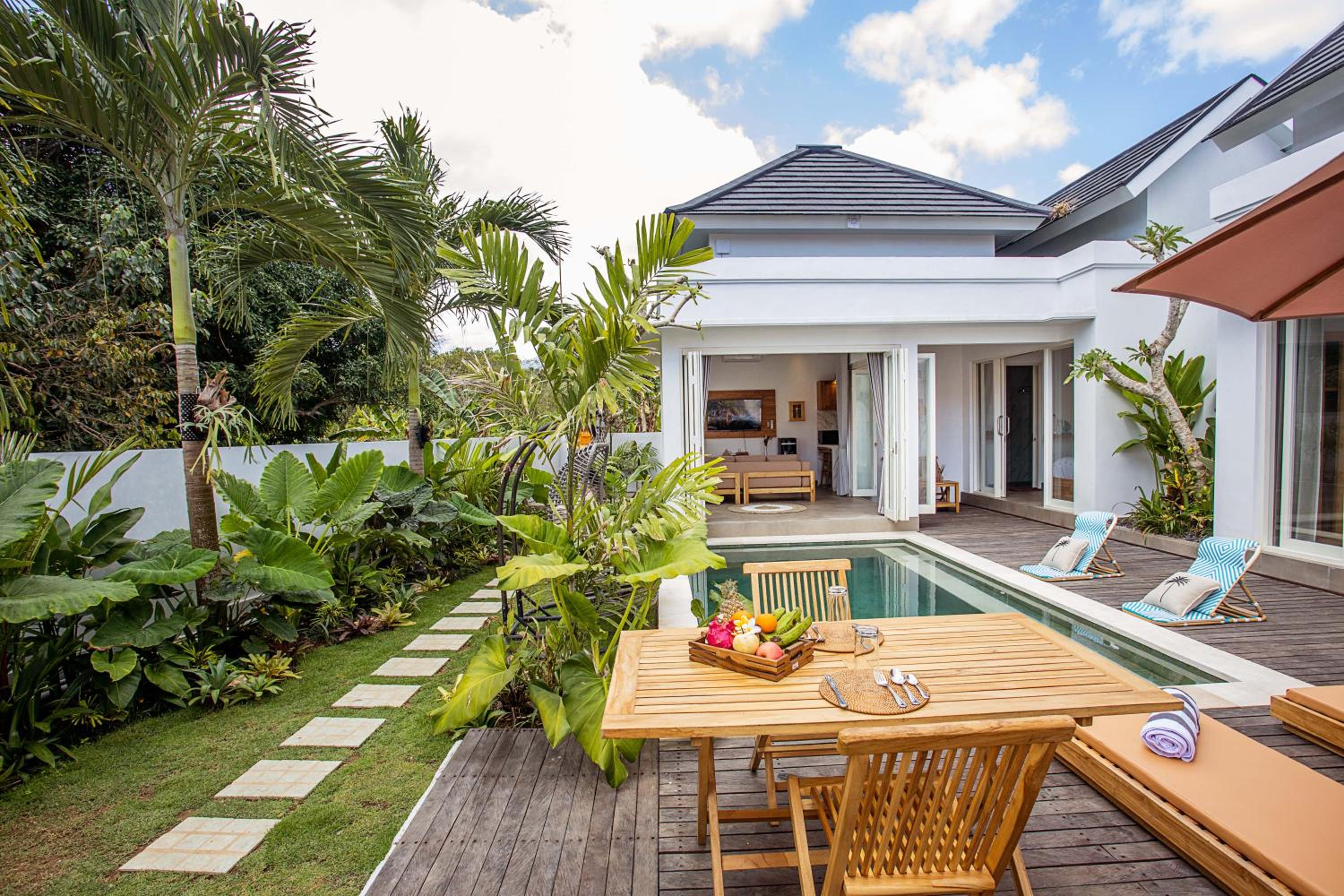 Alas Villa - 3 Bedrooms Private Pool Villas