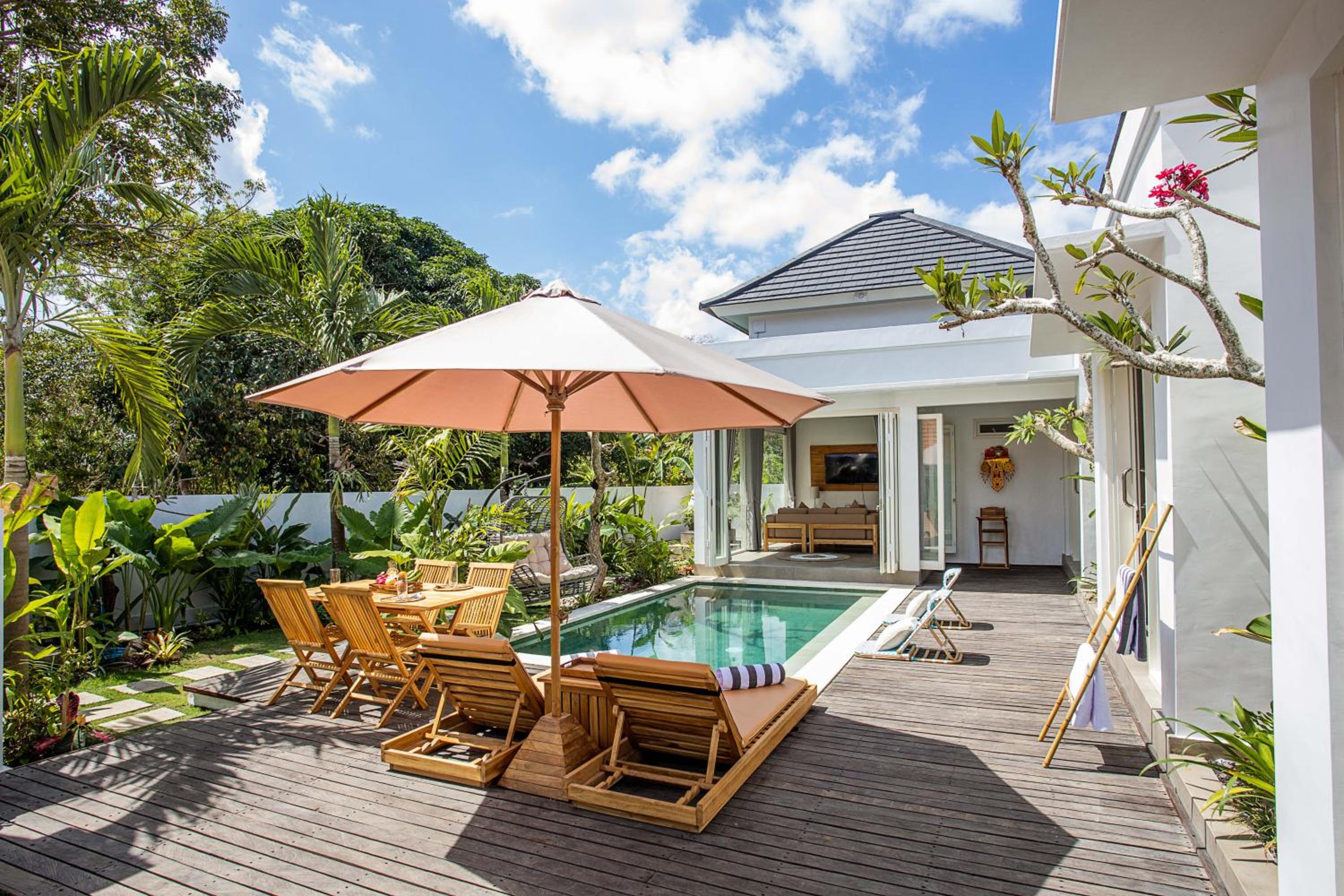 Alas Villa - 3 Bedrooms Private Pool Villas