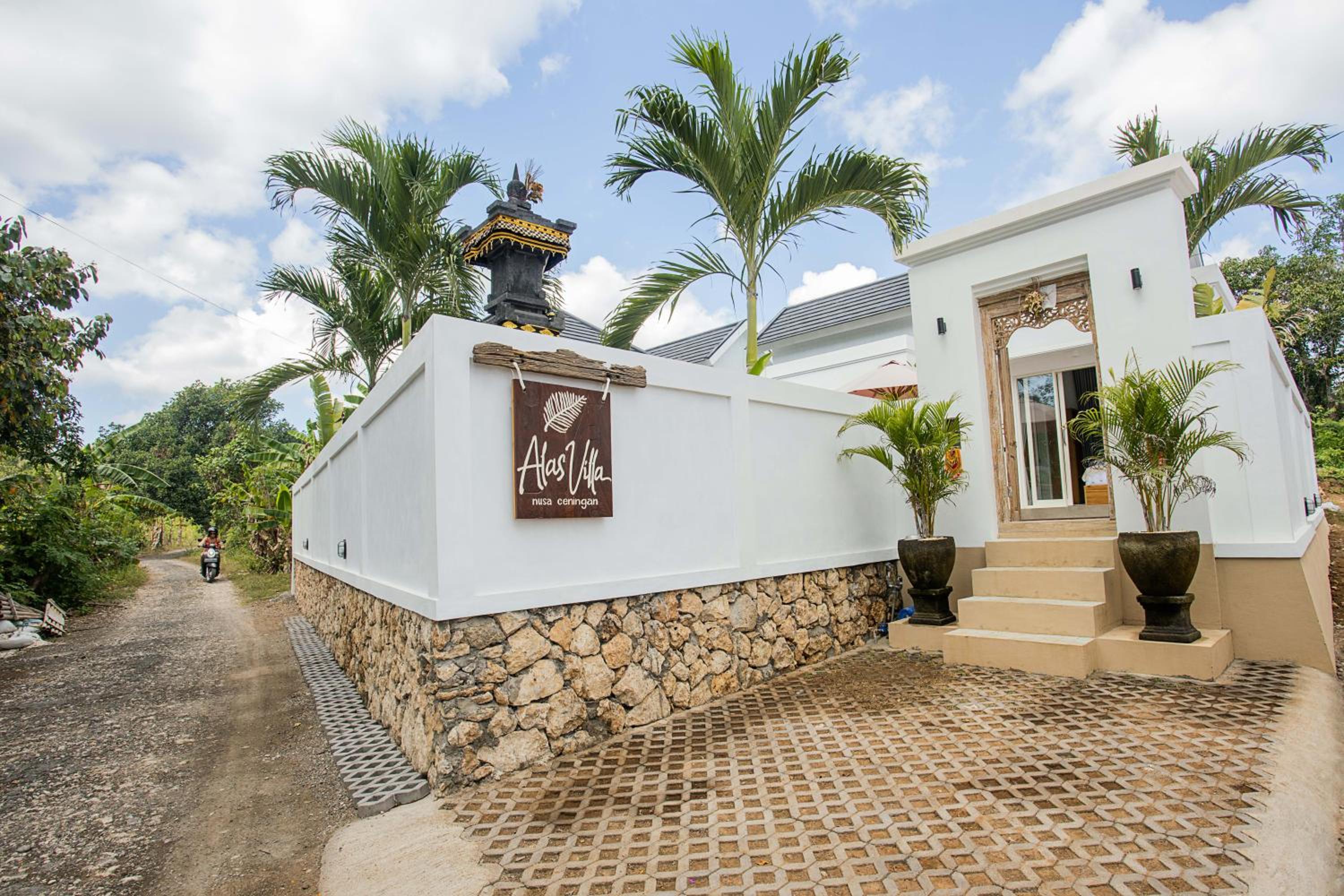 Alas Villa - 3 Bedrooms Private Pool Villas