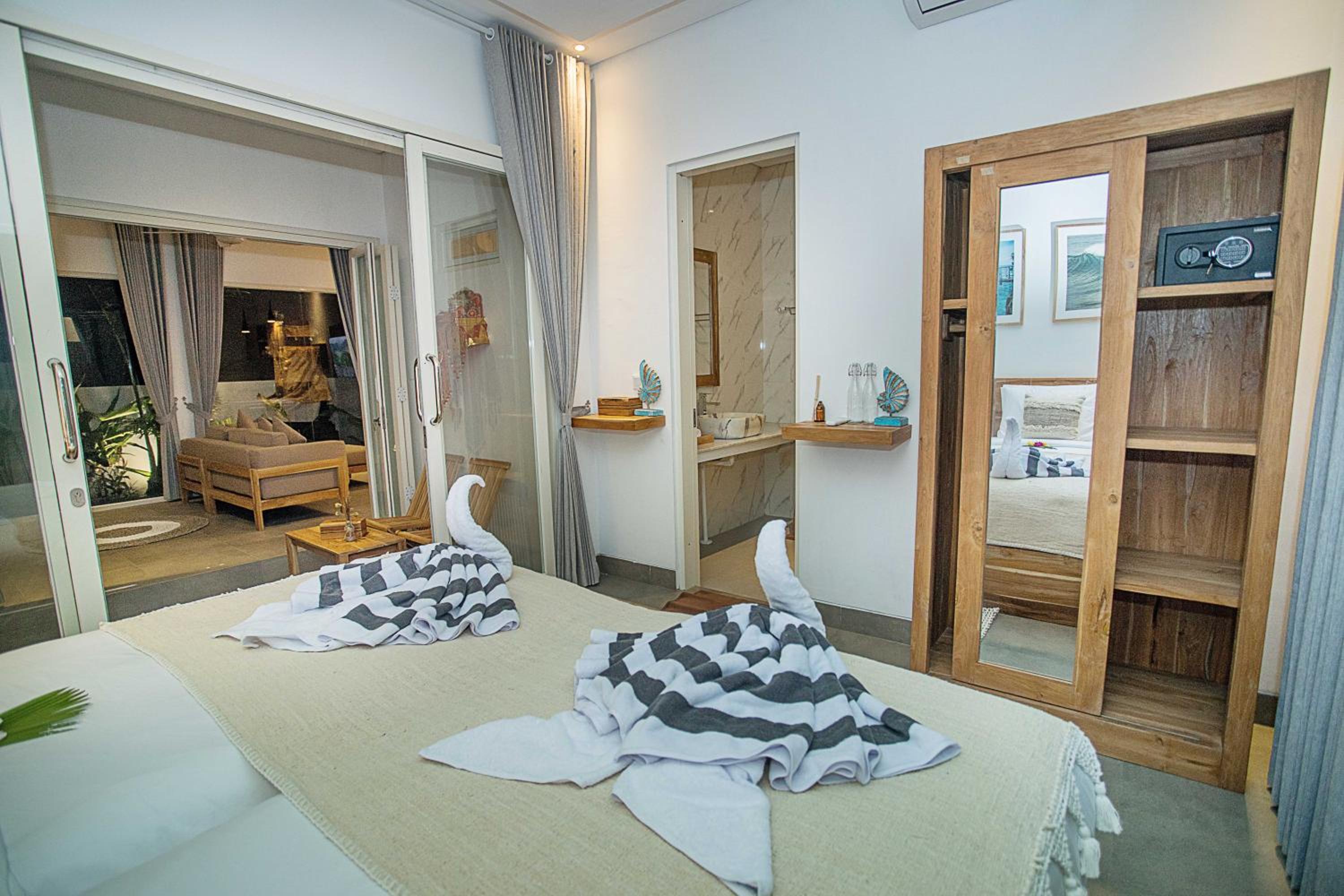 Alas Villa - 3 Bedrooms Private Pool Villas