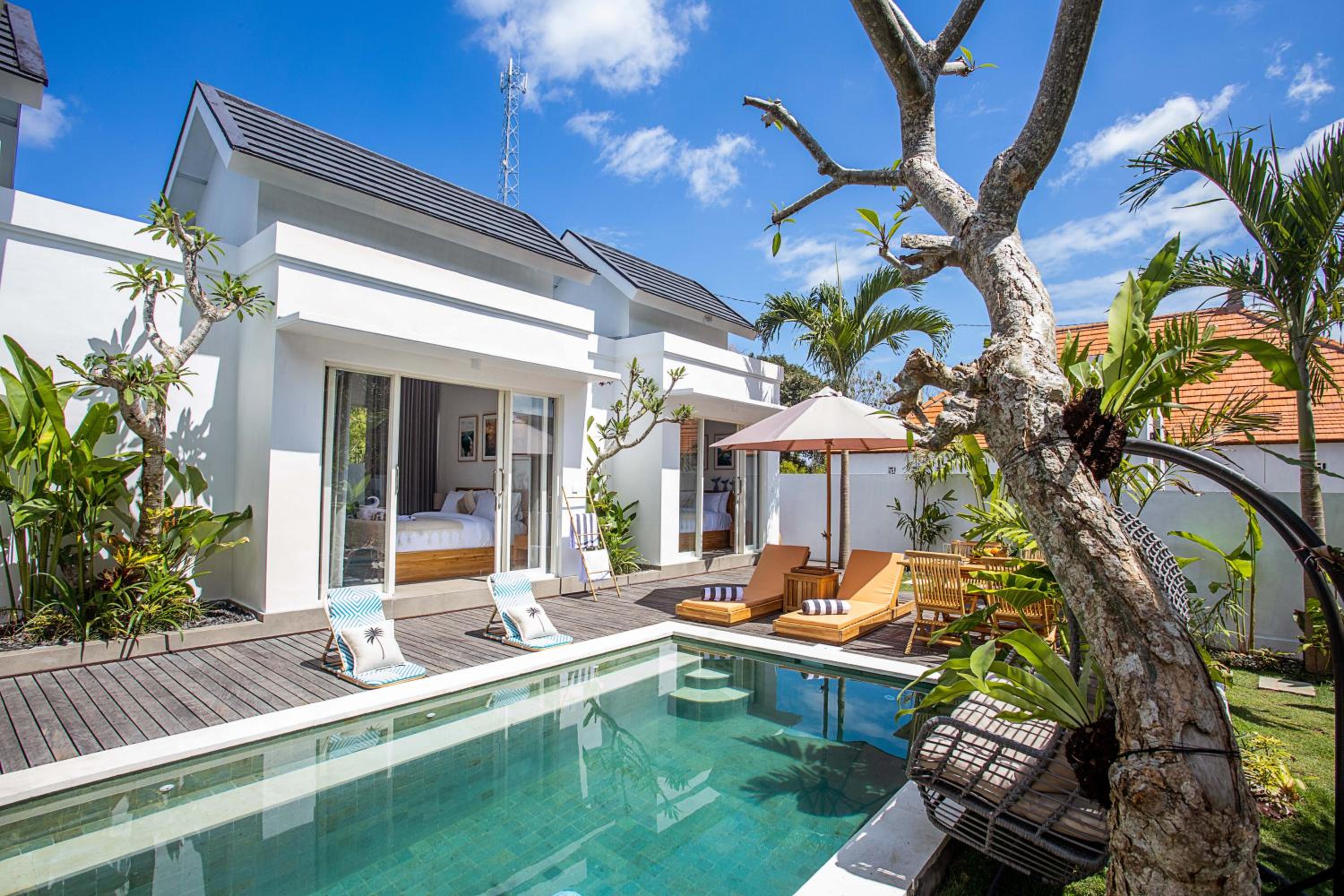 Alas Villa - 3 Bedrooms Private Pool Villas