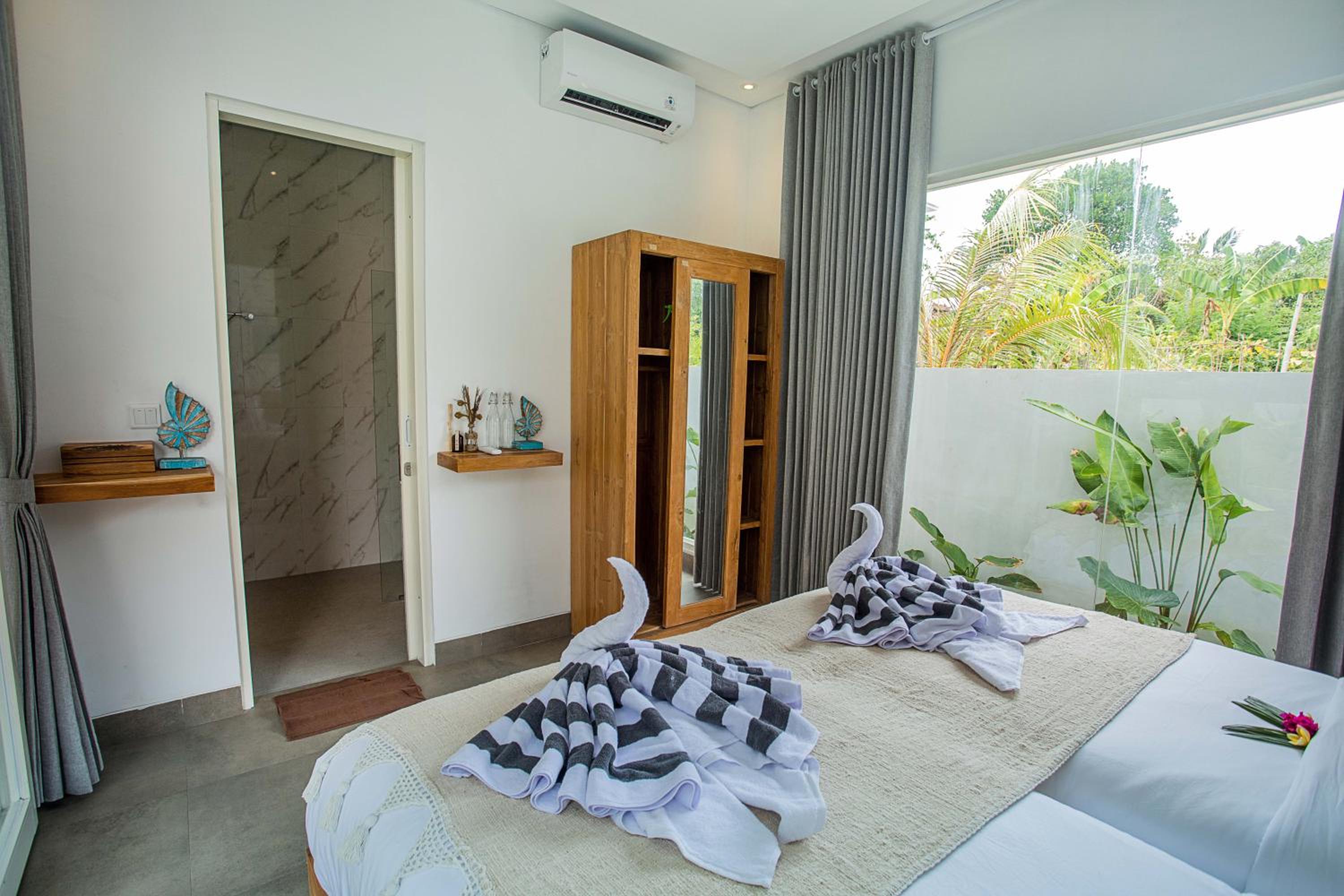 Alas Villa - 3 Bedrooms Private Pool Villas