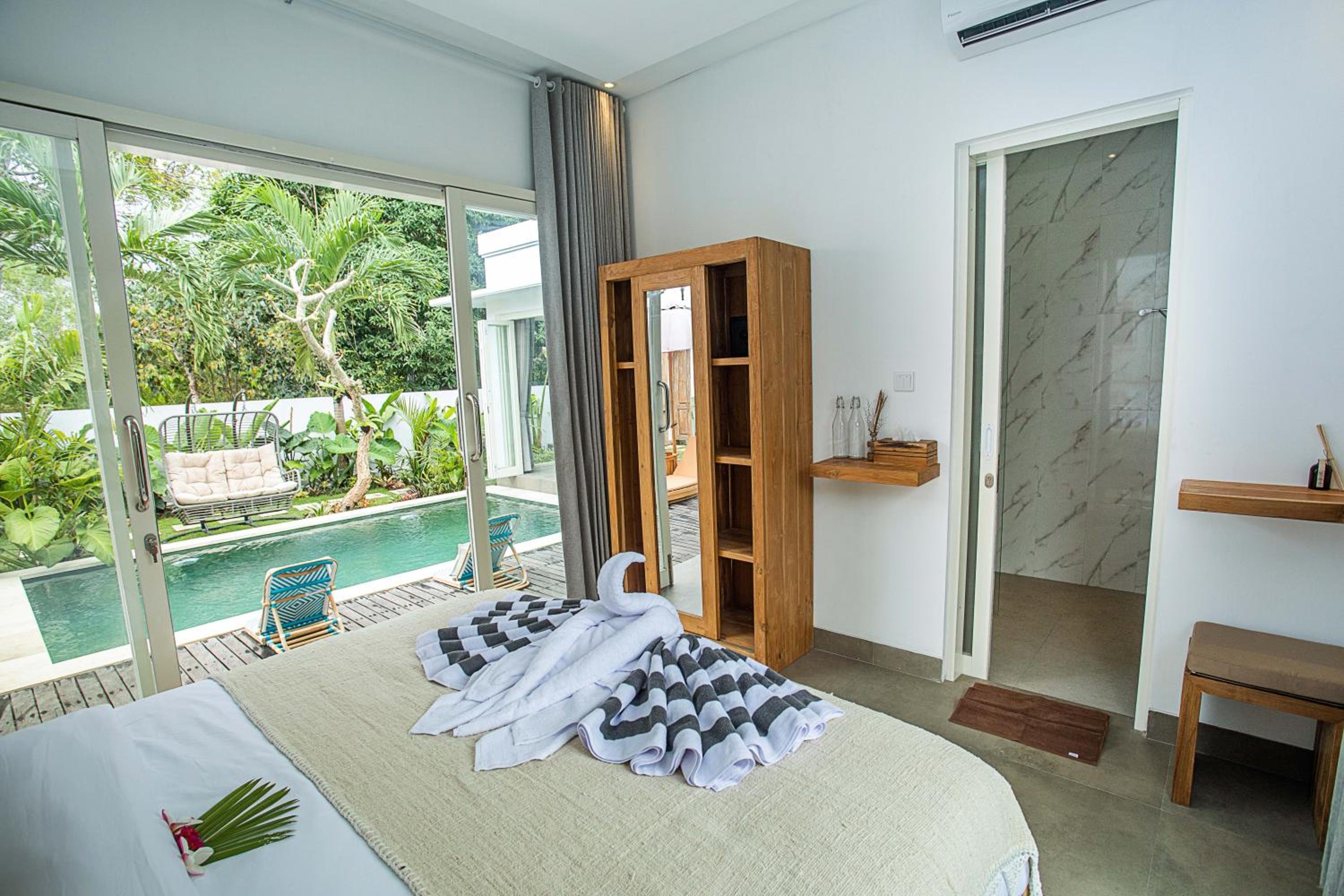 Alas Villa - 3 Bedrooms Private Pool Villas