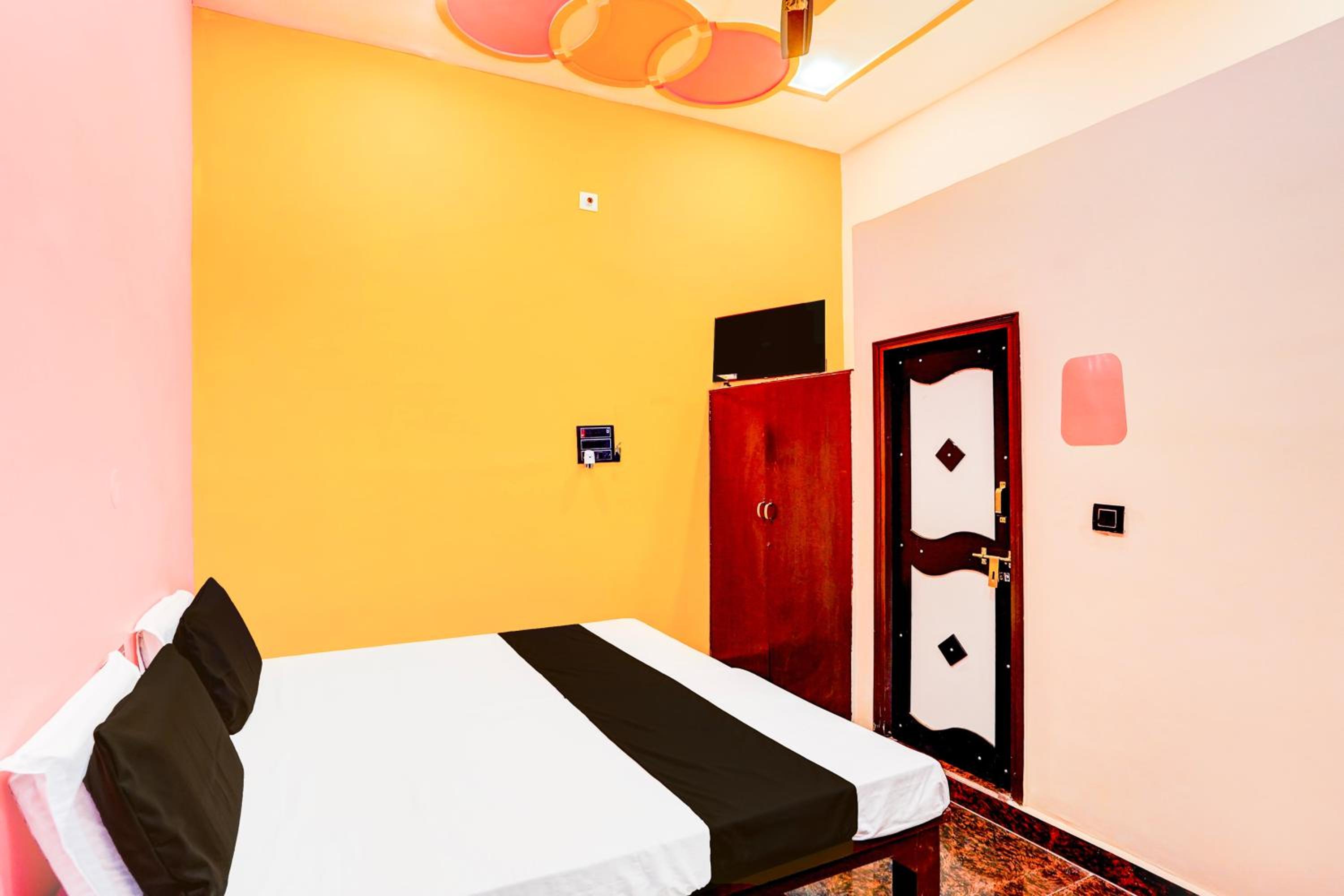 Hotel O VIRAAJ HOTEL view 4