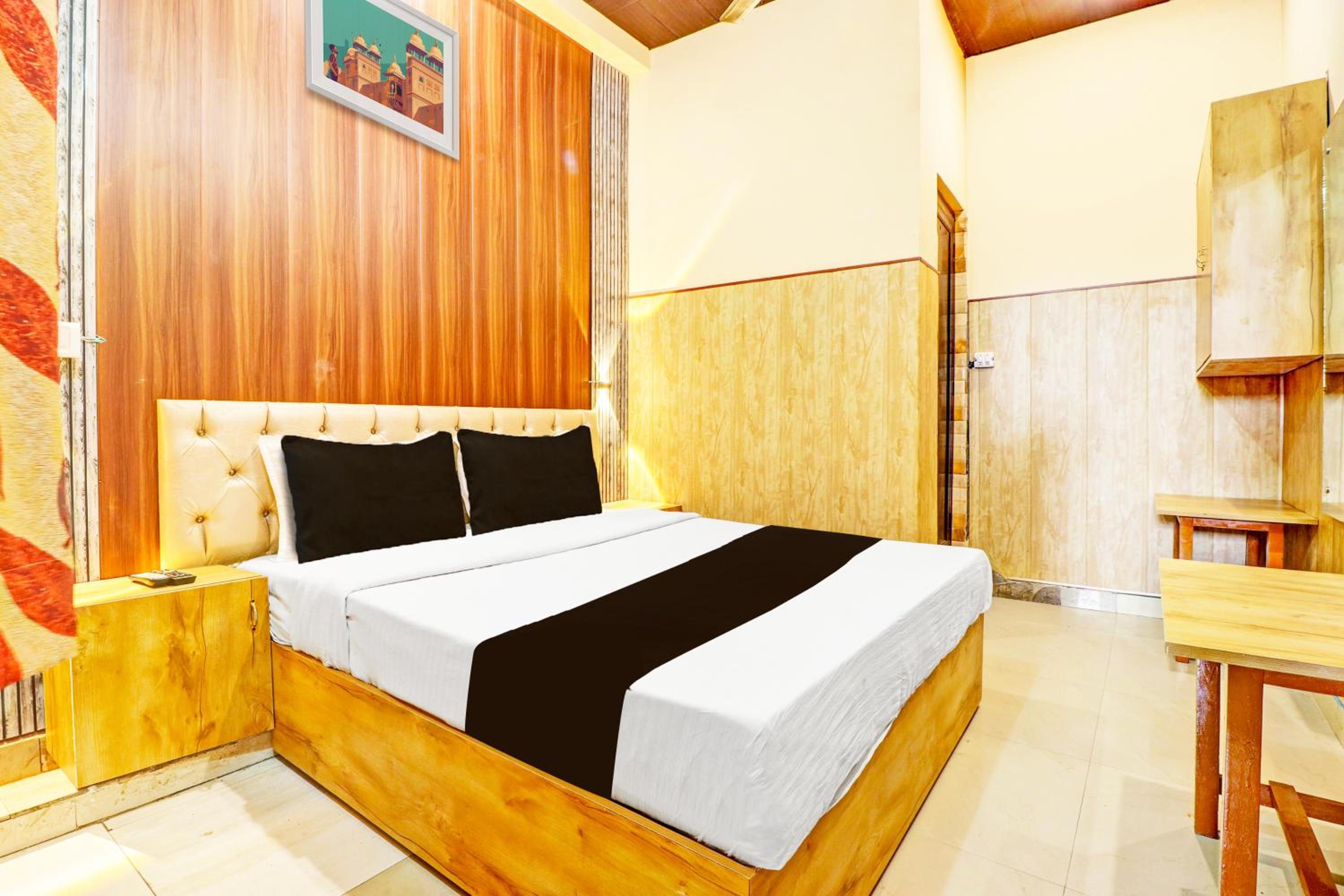 SPOT ON Hotel Kripa