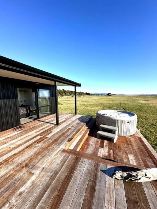Beachfront Paradise The Black Moth view 5