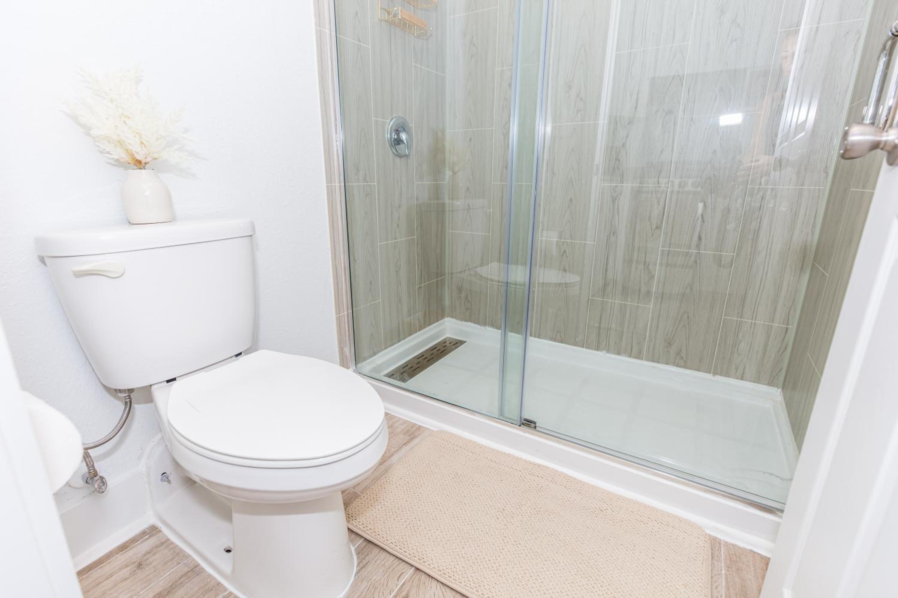 Luxury Boho 1bedroom 8 Minutes From Disney Free Parking view 3