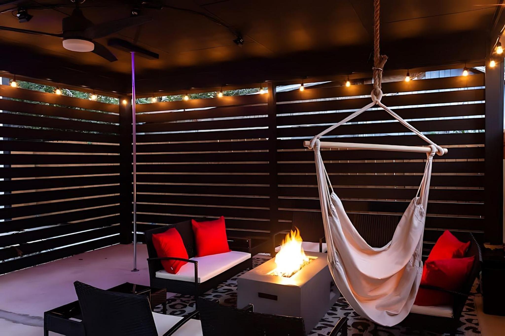 lounge