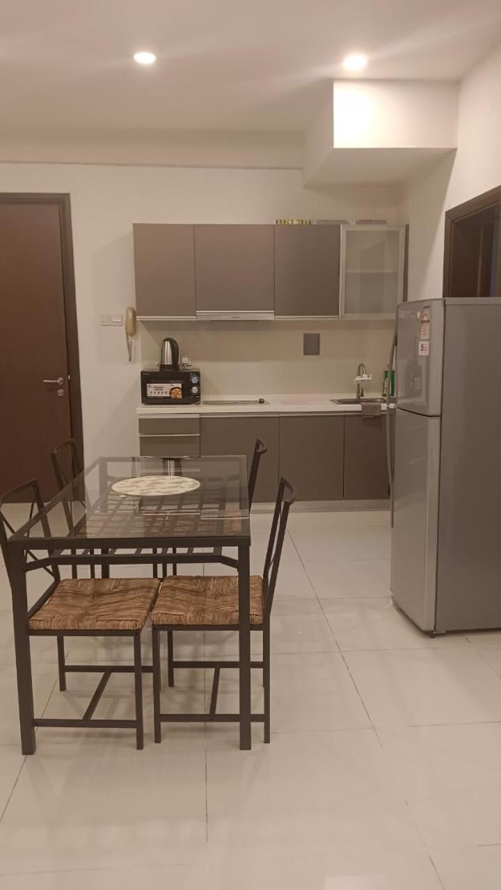 Regalia Suite 12-13