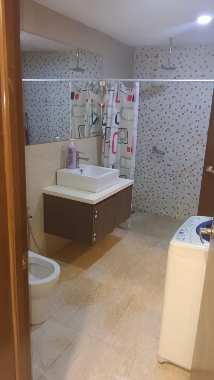 Regalia Suite 12-13