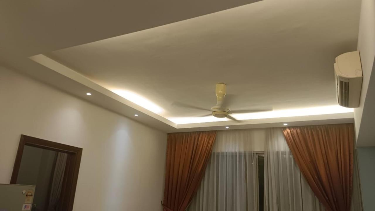 Regalia Suite 12-13