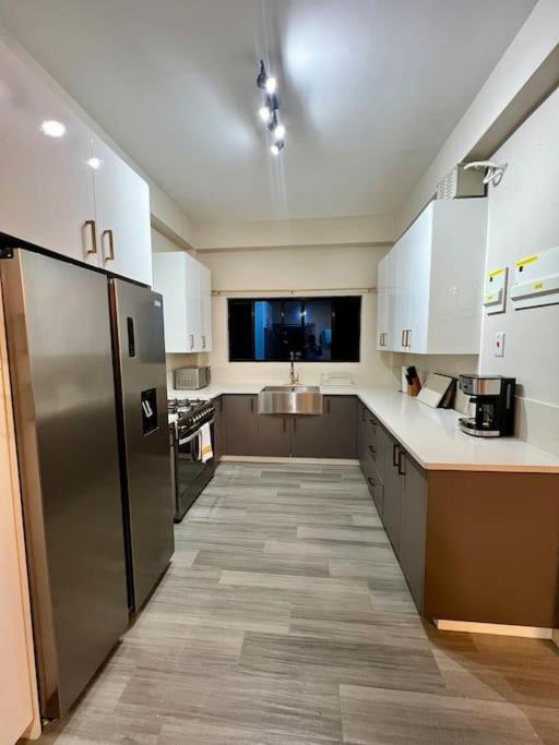 Zephyr Villa with Hot Tub - Beach, Falls,Pitons, Mud Bath view 3