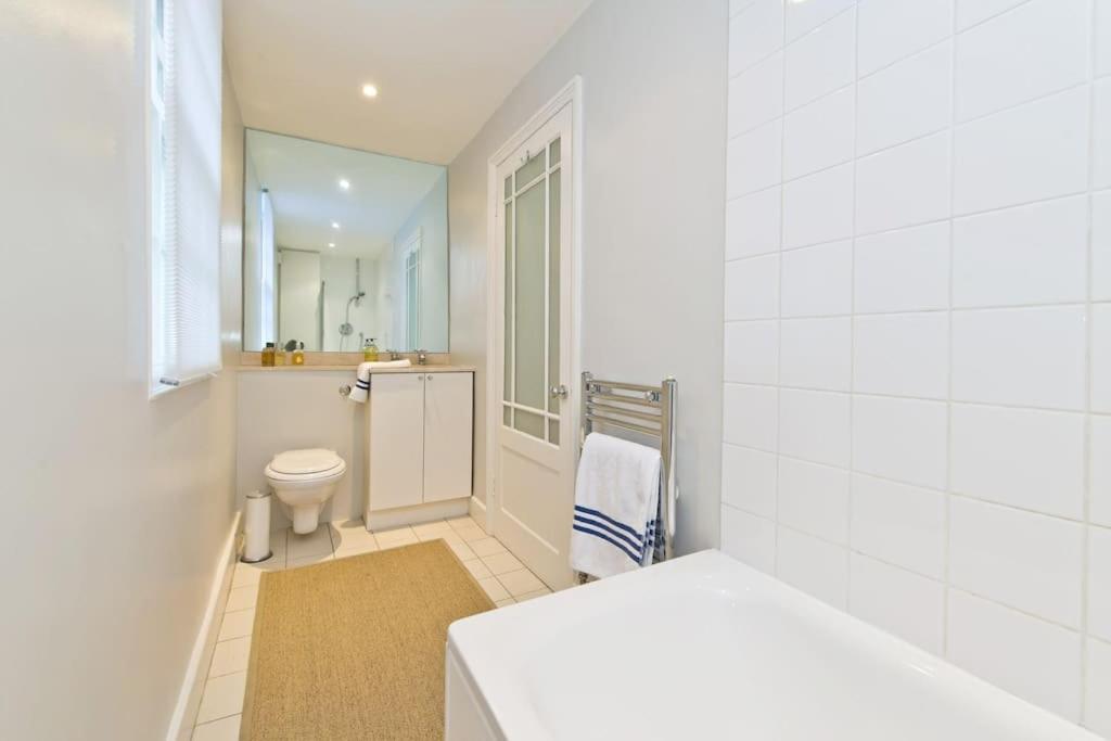 City chic Pimlico - check profile