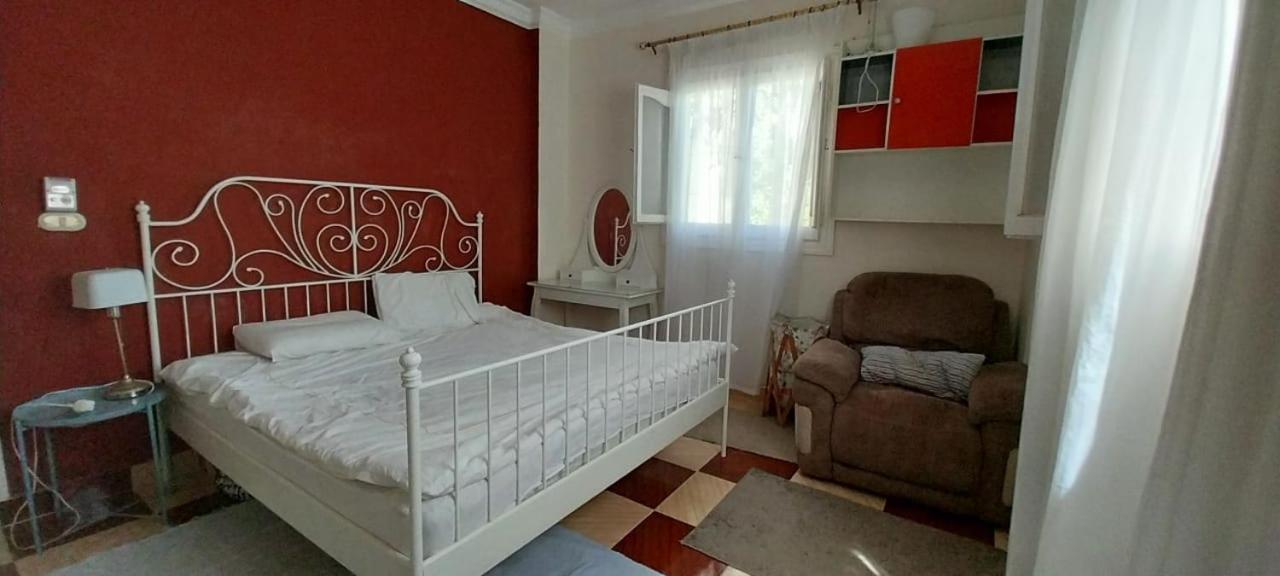 Room in 2 minutes from the beach view 4