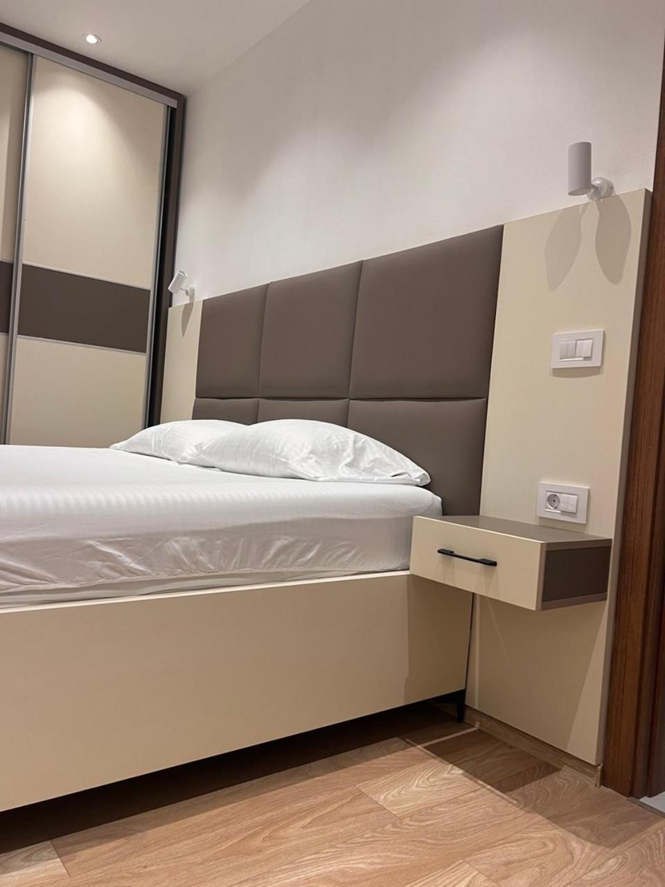Boci rooms