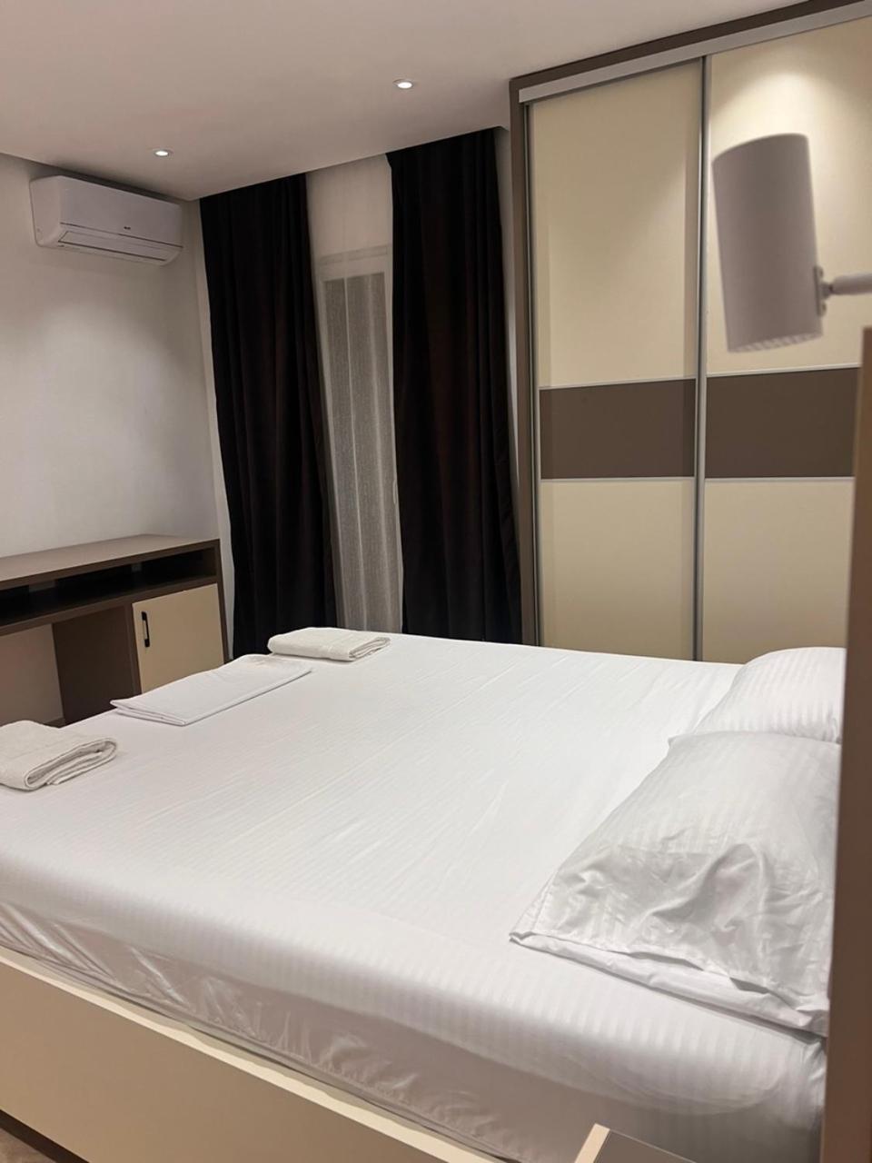 Boci rooms