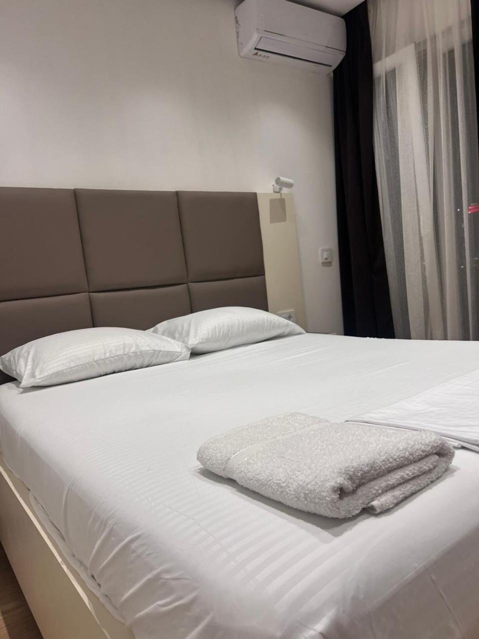 Boci rooms