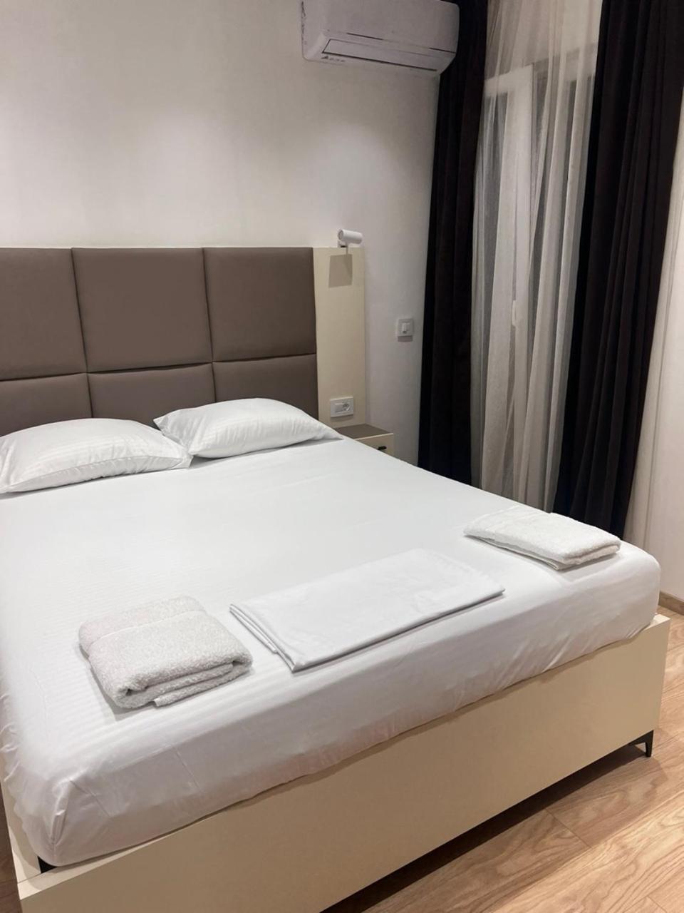 Boci rooms