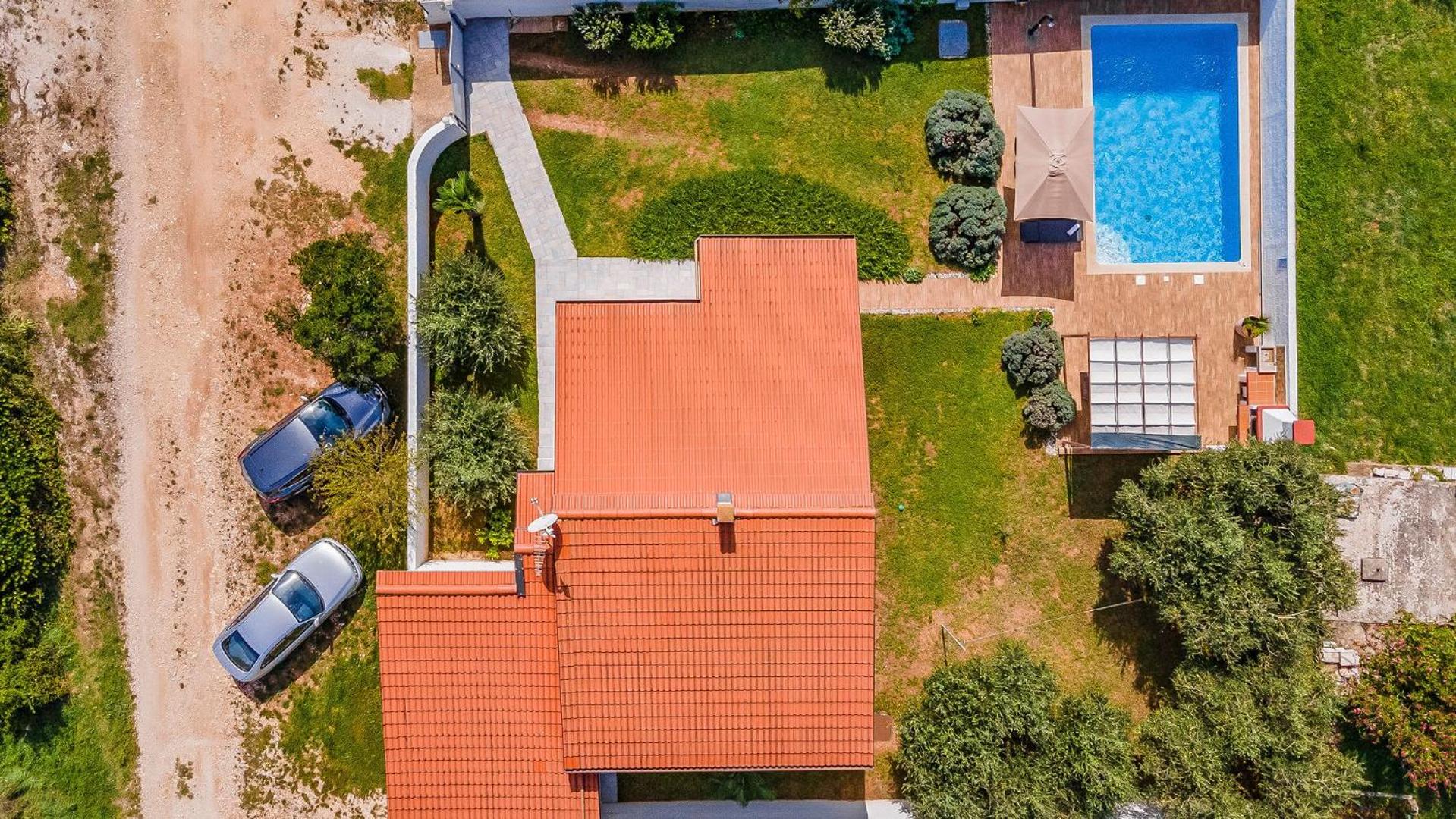 Holiday Home with pool near the beach, great location by WiiBuk view 3
