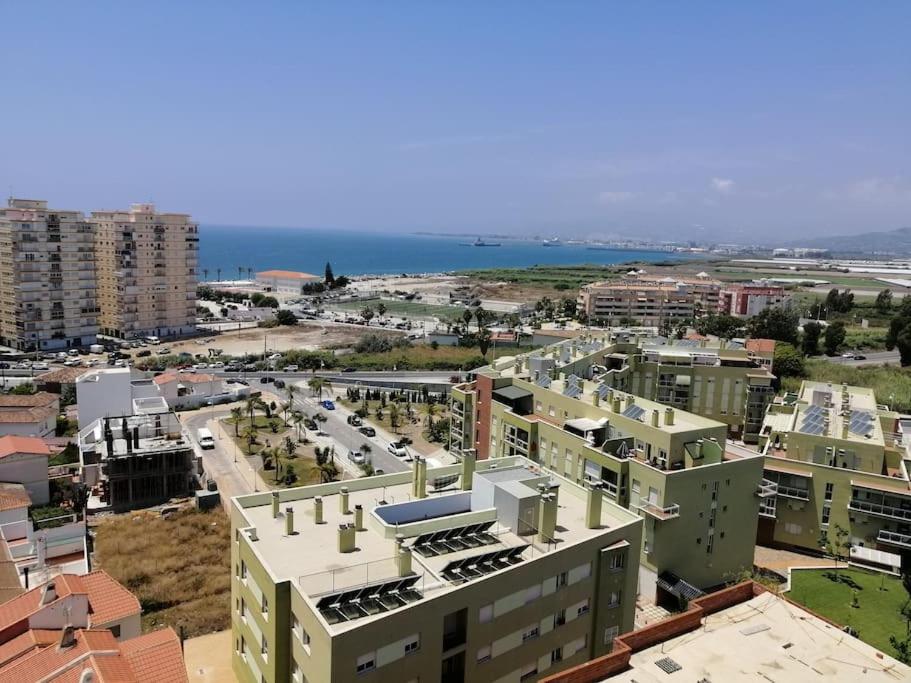 Precioso y amplio apartamento con vistas al mar