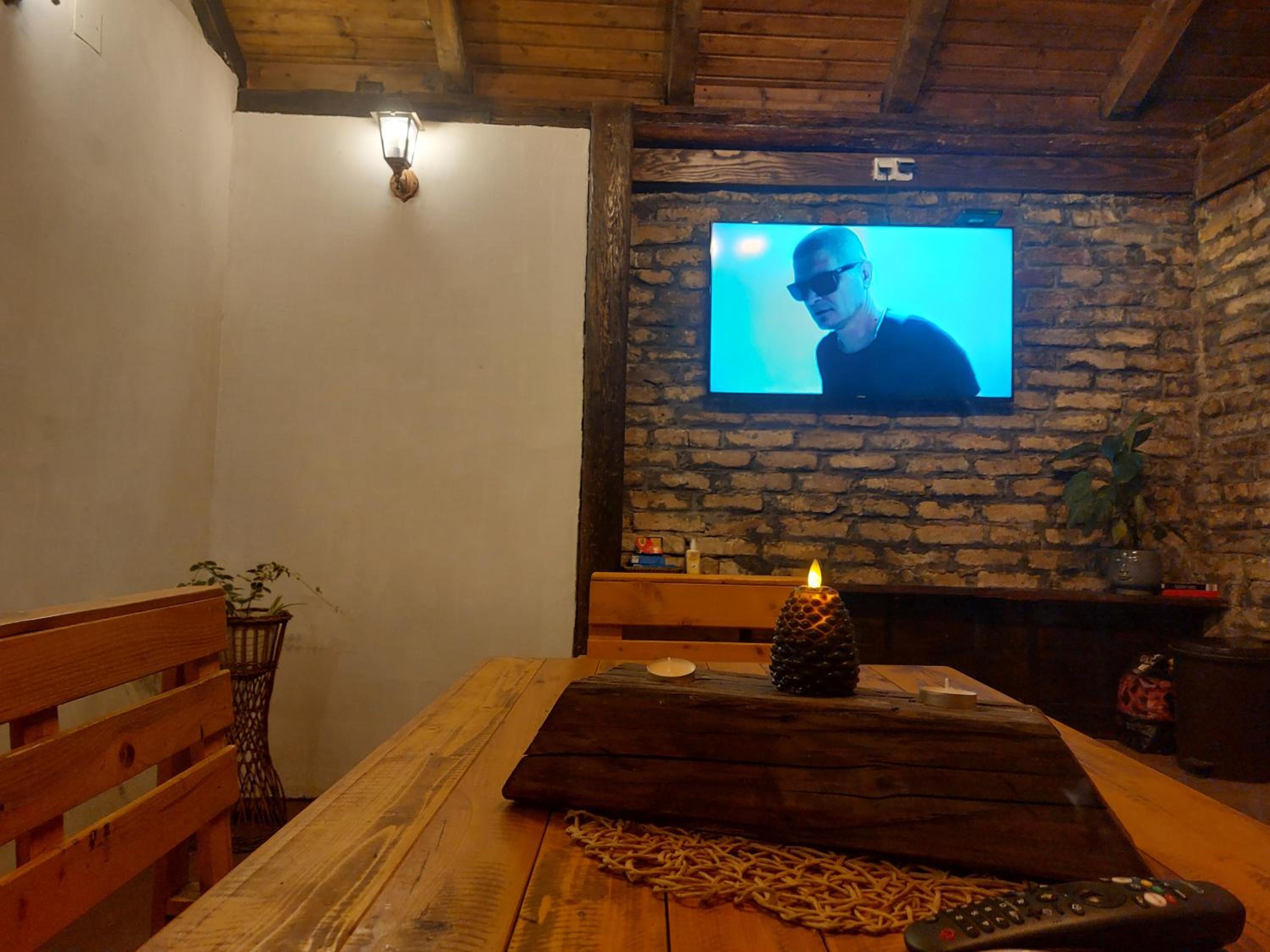 Vikendica Sapat Sume