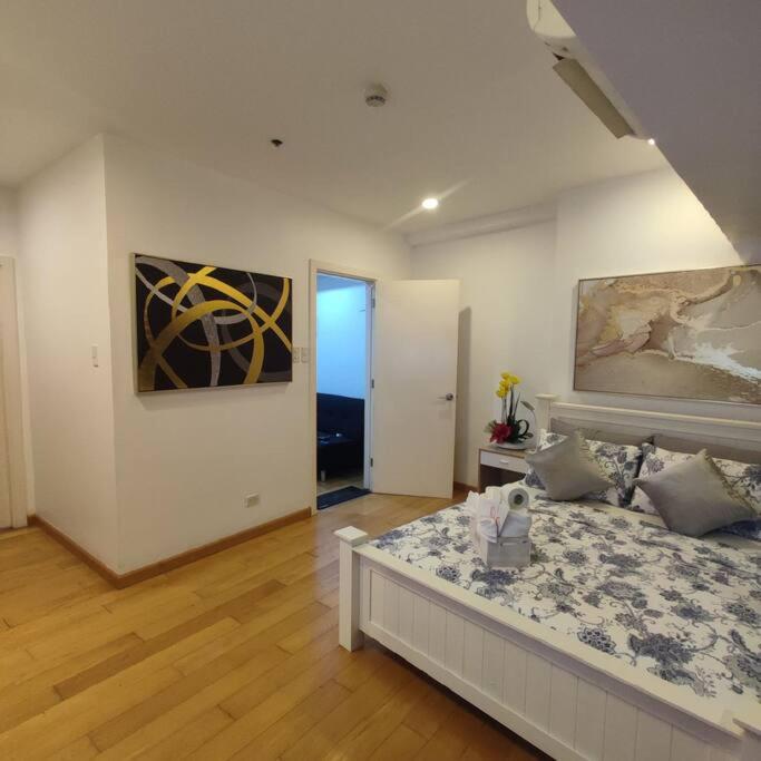 Spacious 1BR Milano by Versace in Makati view 2
