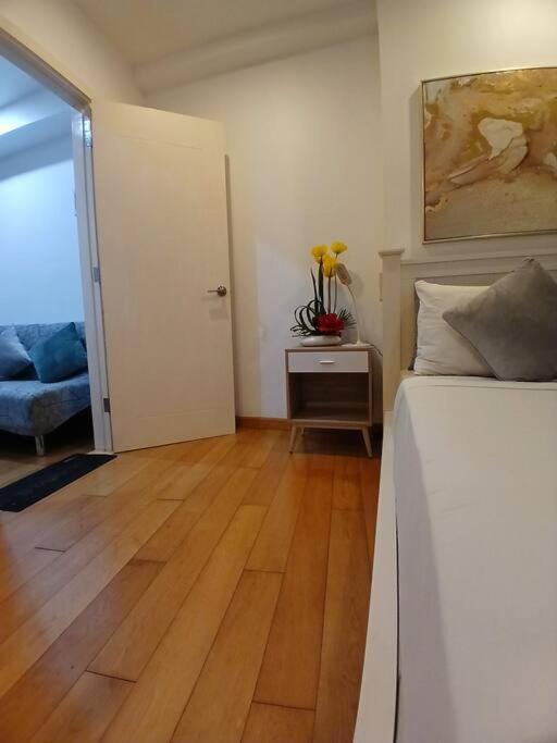 Spacious 1BR Milano by Versace in Makati view 3