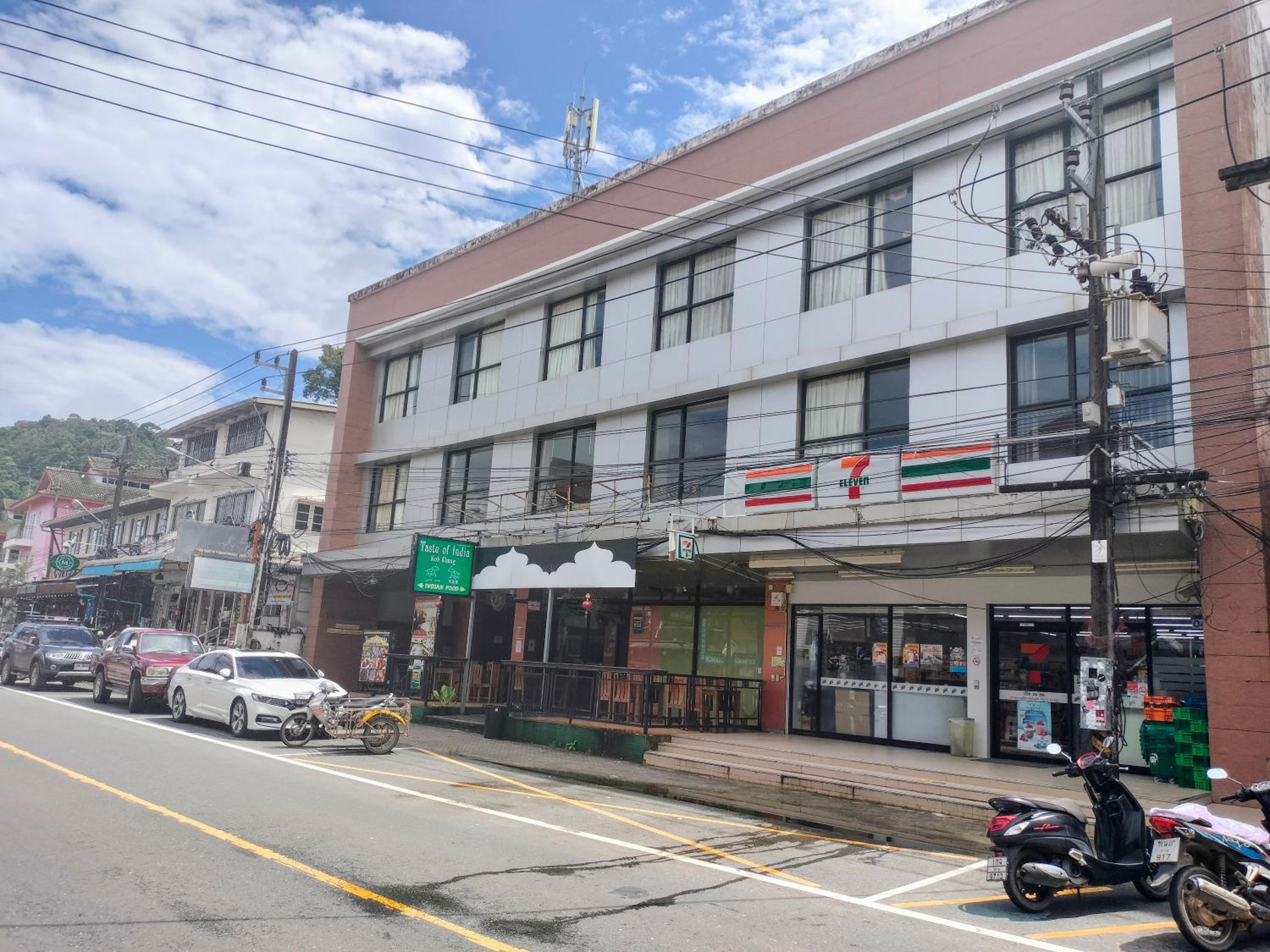 Baan Saikao Plaza Hotel & Service Apartment
