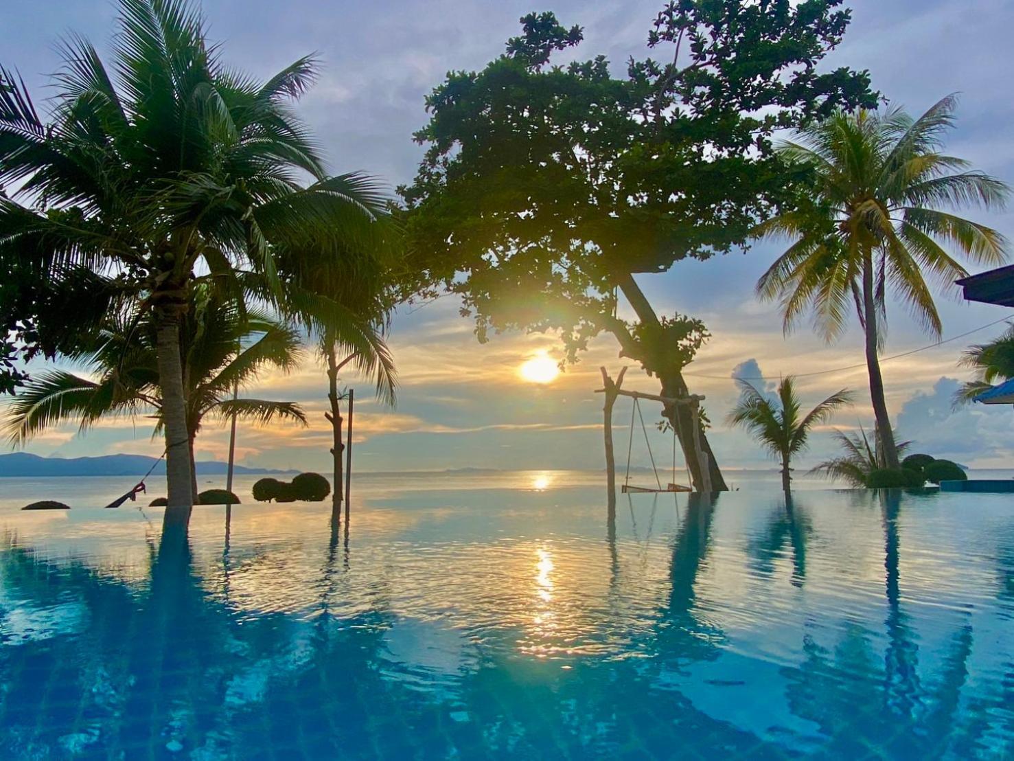 Sunset Beach Villas