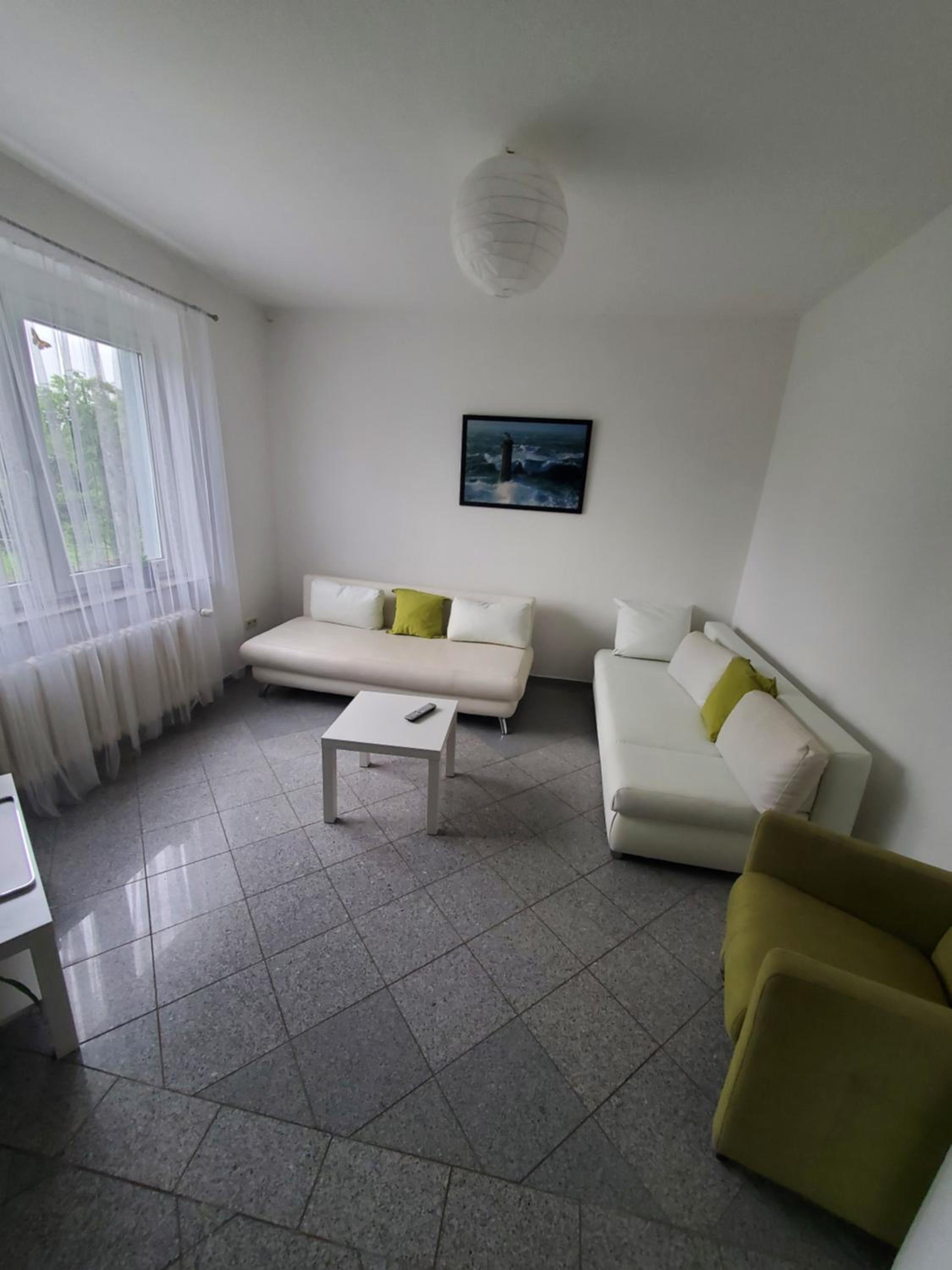 Große 3 Zi Wohnung auf der Pferde Farm