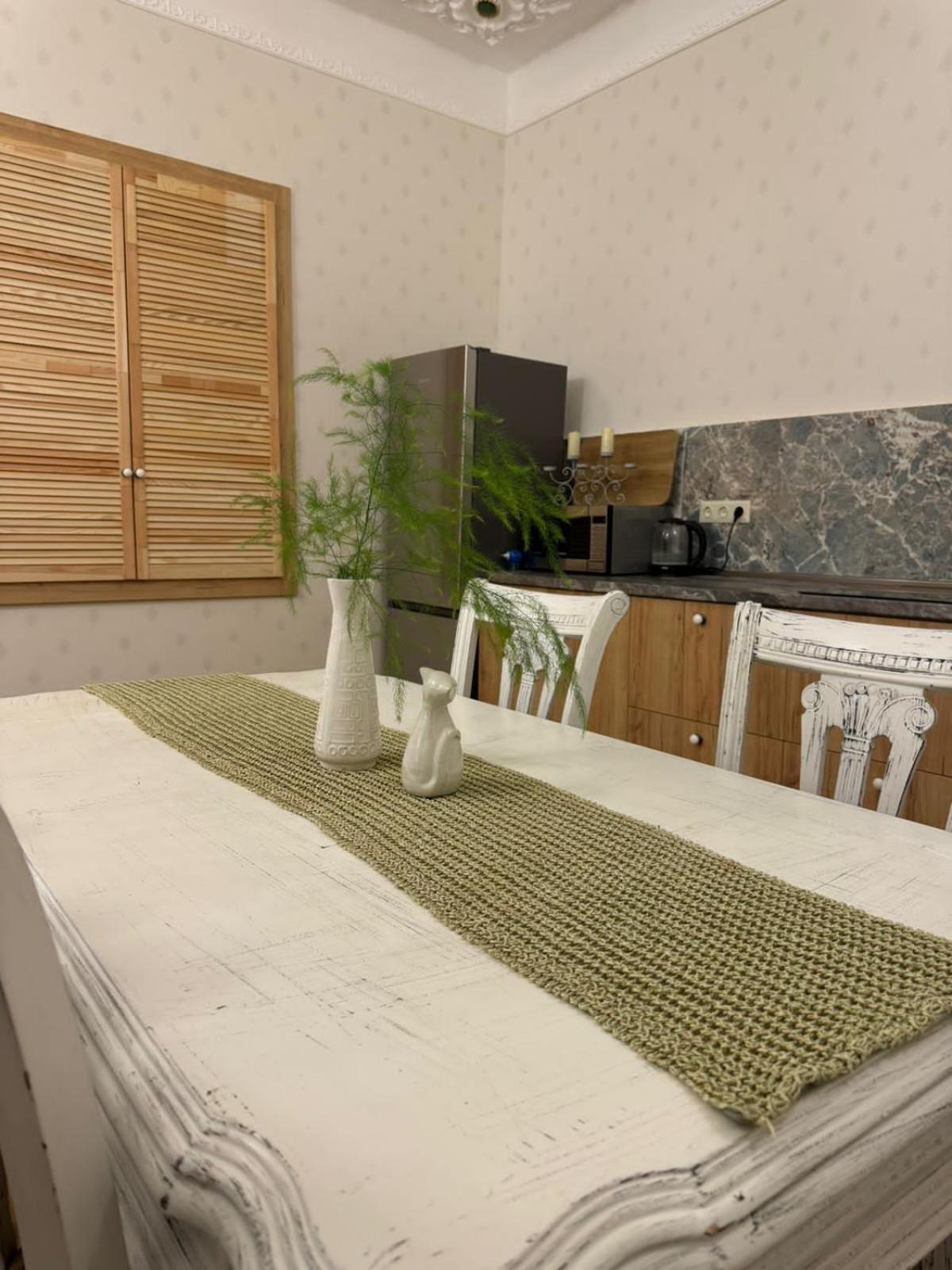 Sweet Home Tskaltubo Family Guesthouse Near Spa Park