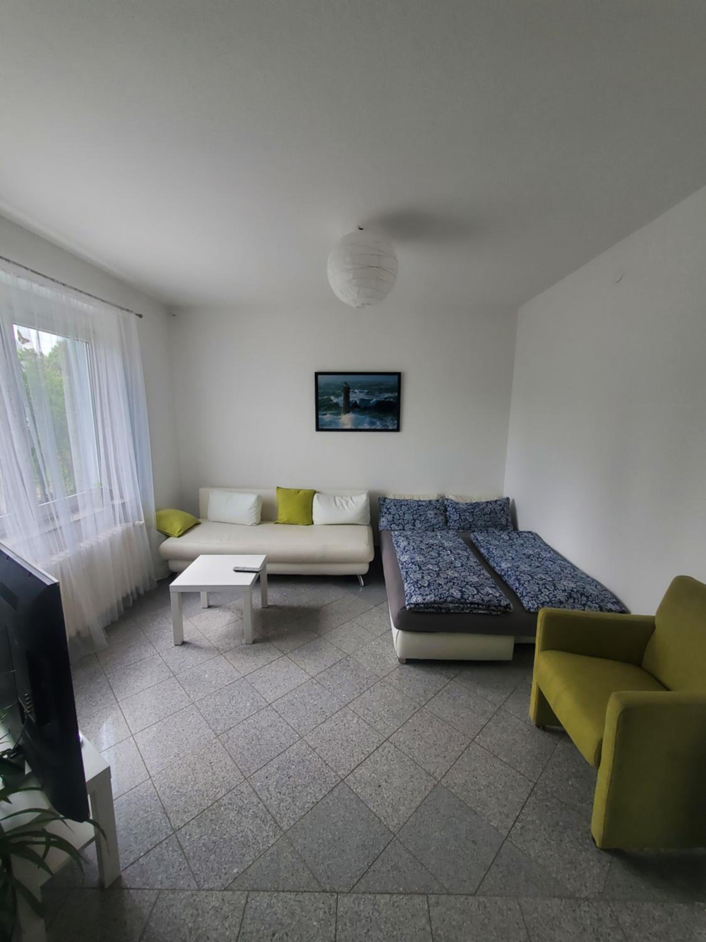 Große 3 Zi Wohnung auf der Pferde Farm