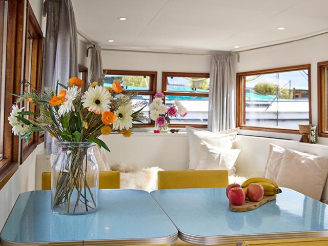 A304 Romantic SeaShip in top Center