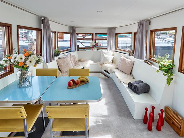 A304 Romantic SeaShip in top Center