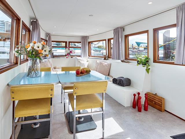 A304 Romantic SeaShip in top Center
