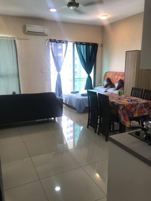 Cozy Cybersquare Apex Pool View Free Parking With Wifi & Netflix 162 photo 3