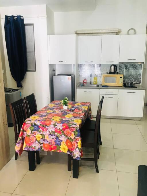 Cozy Cybersquare Apex Pool View Free Parking With Wifi & Netflix 162 photo 6