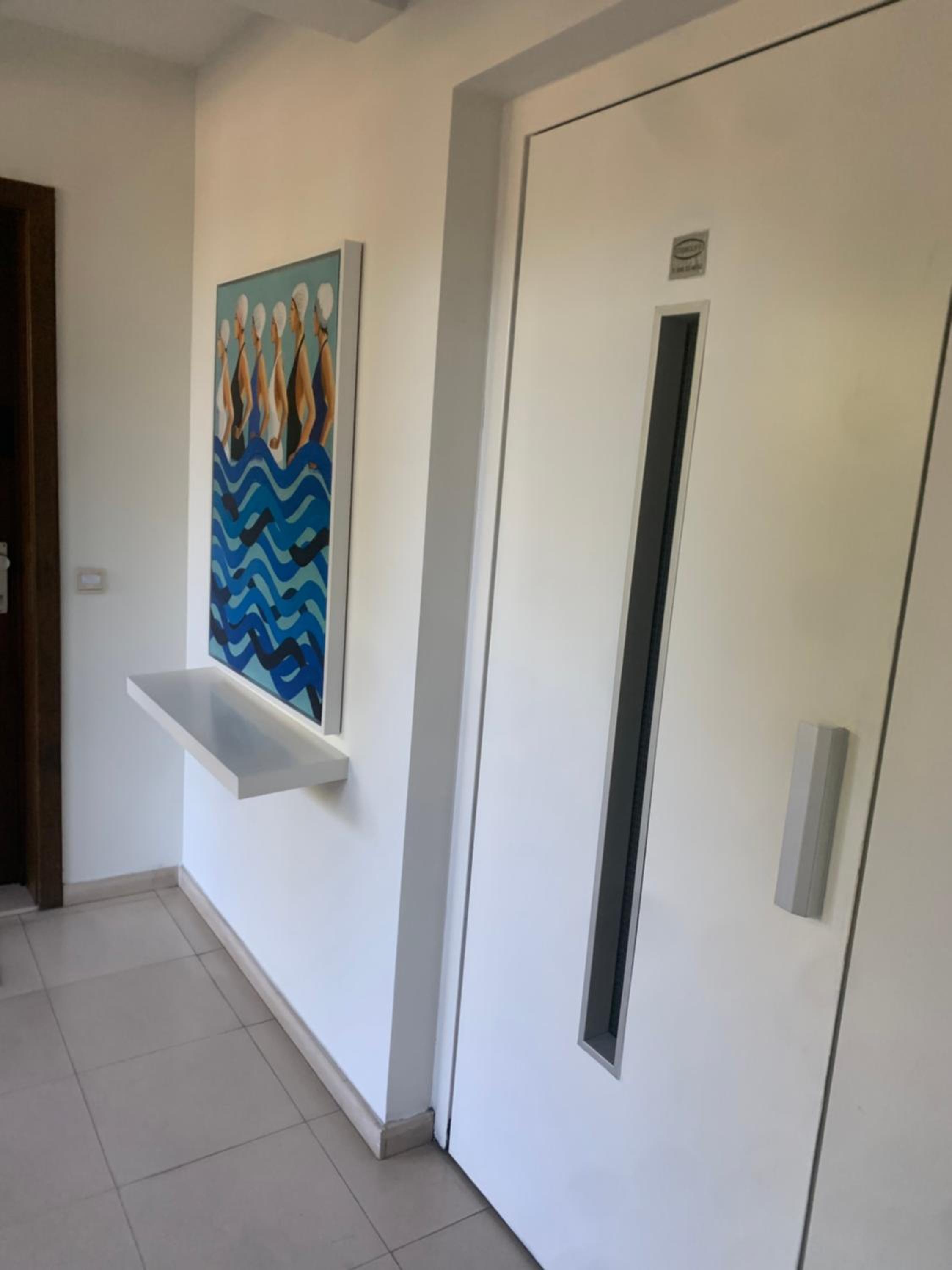Studio White Chateau met parking en zonnig balkon