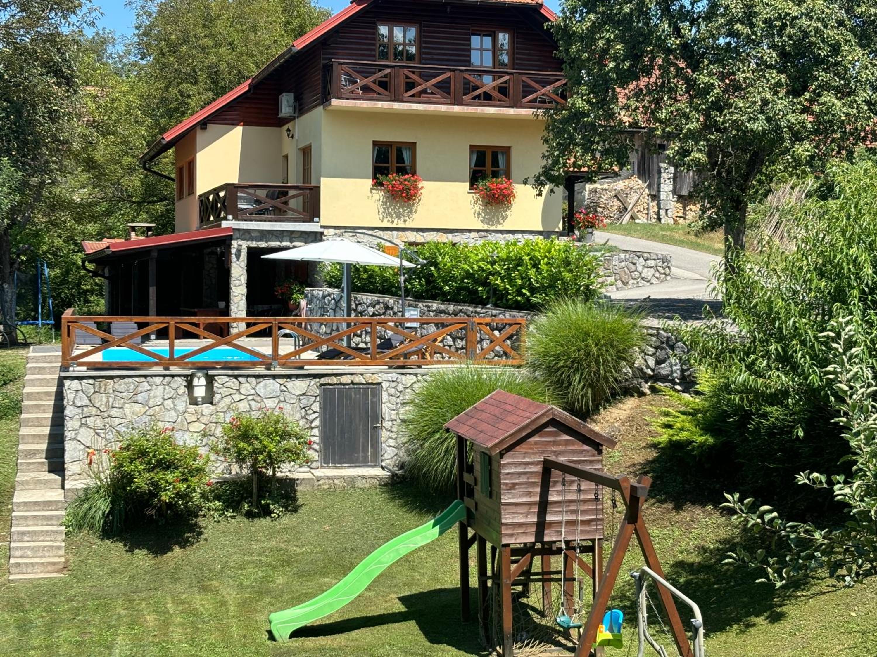 Photo 18