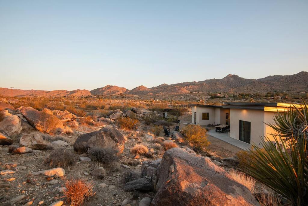 Luxe Boulder Hideaway Mins to JTNP 2 Acres view 5