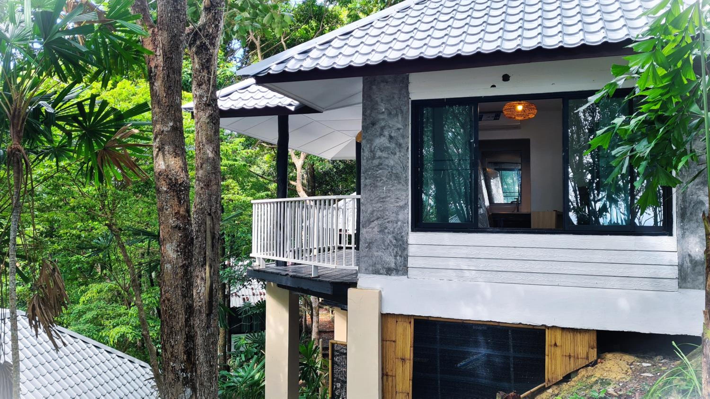 Hotel Moonlight Bay Resort - Image 1