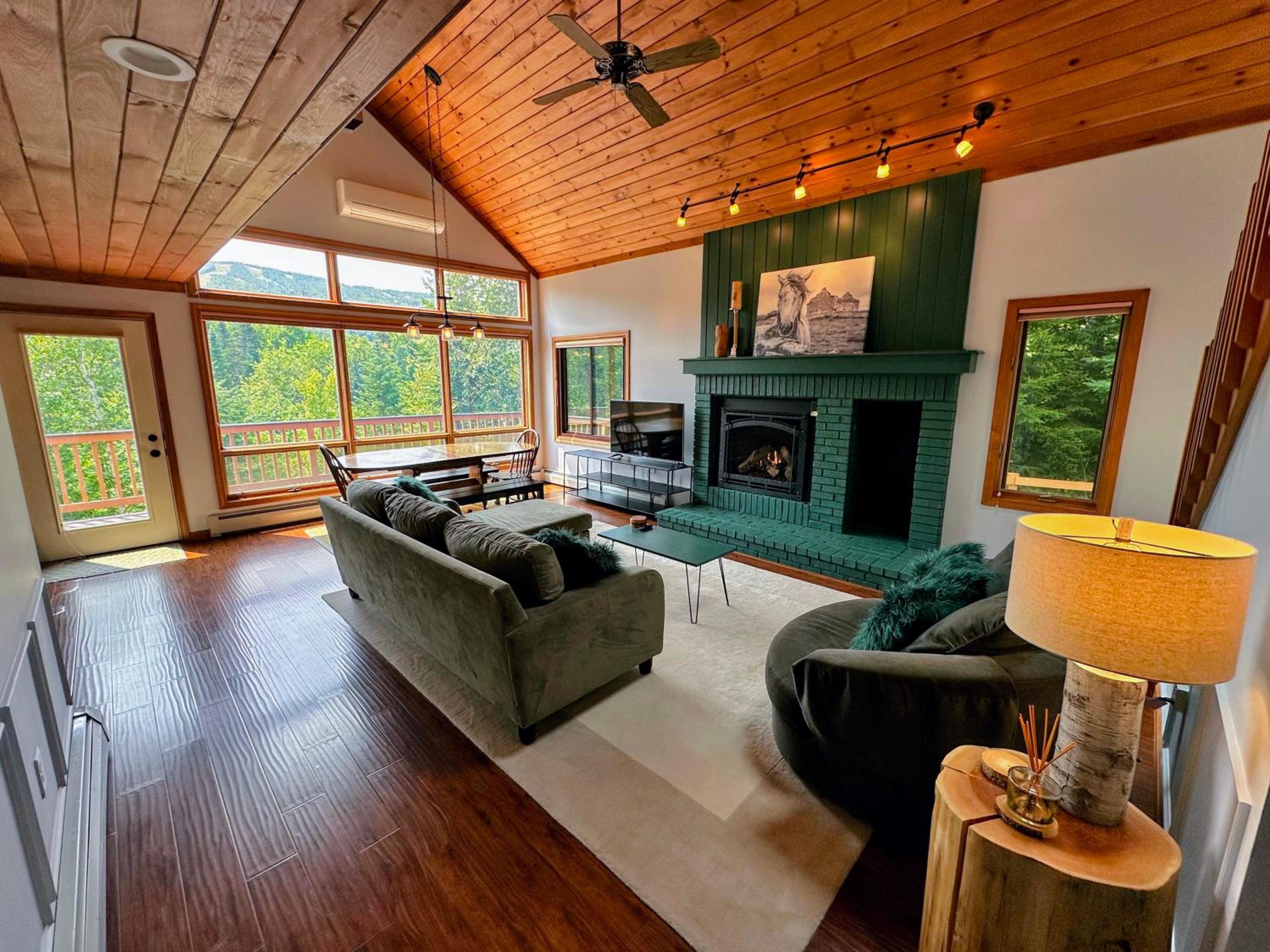 MW58 Renovated Bretton Woods townhome with gorgeours views, AC! view 4