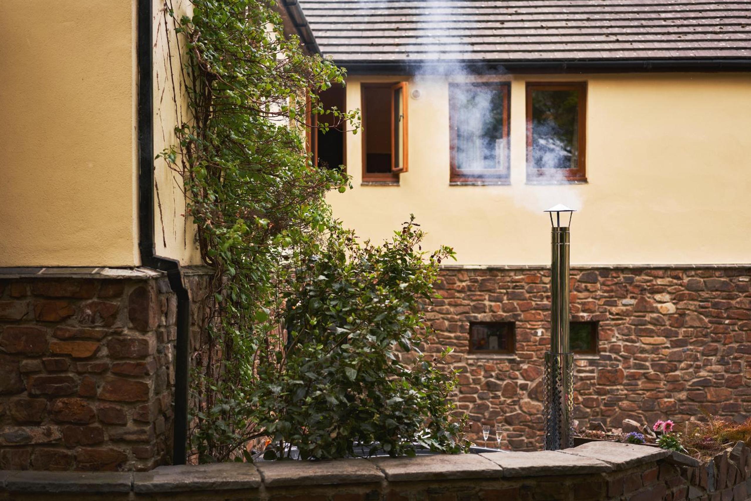 Swallows End - Apartment with hot tub, sauna and pool (Dartmoor)