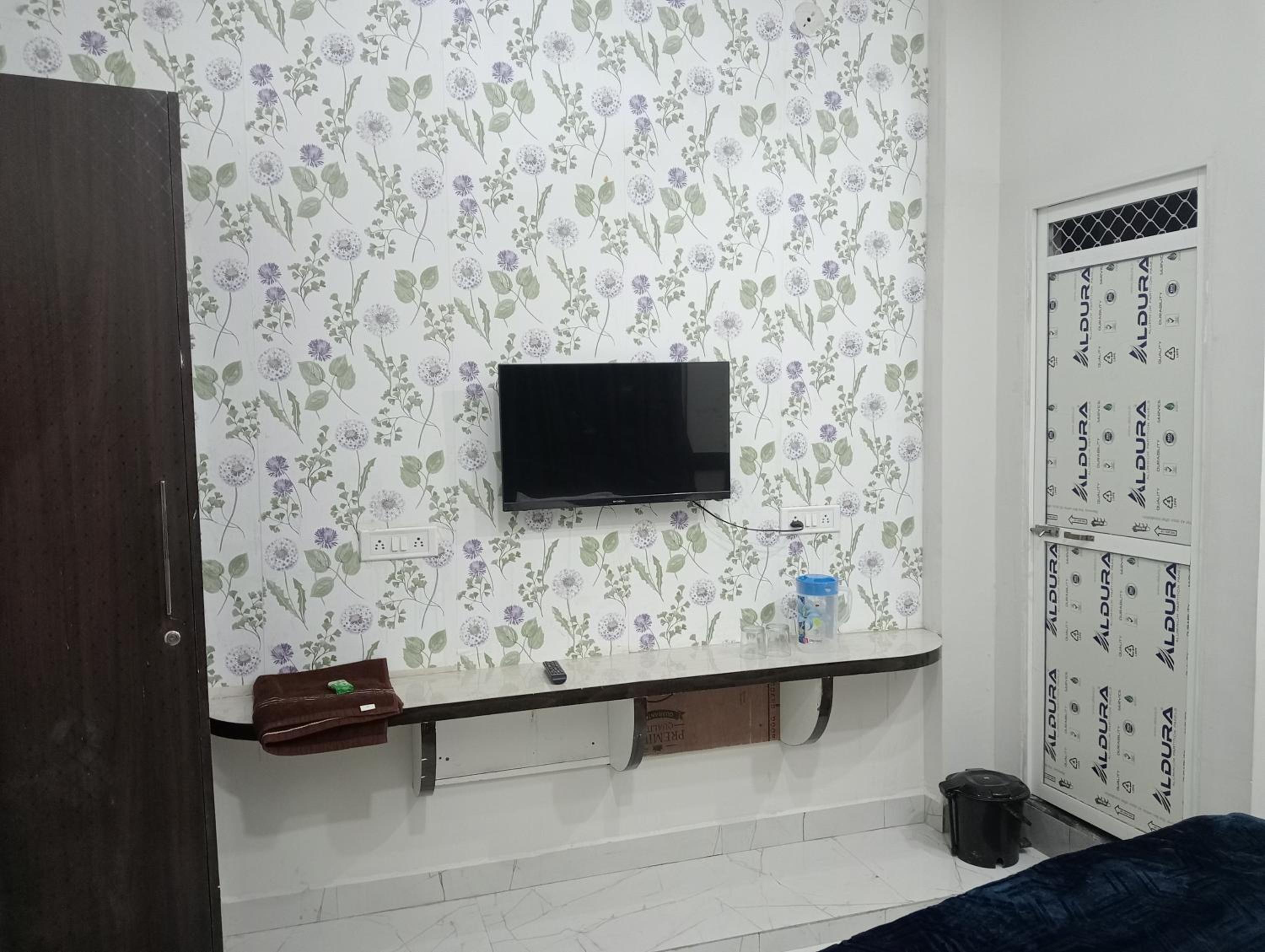 Tulsiraj Guest House