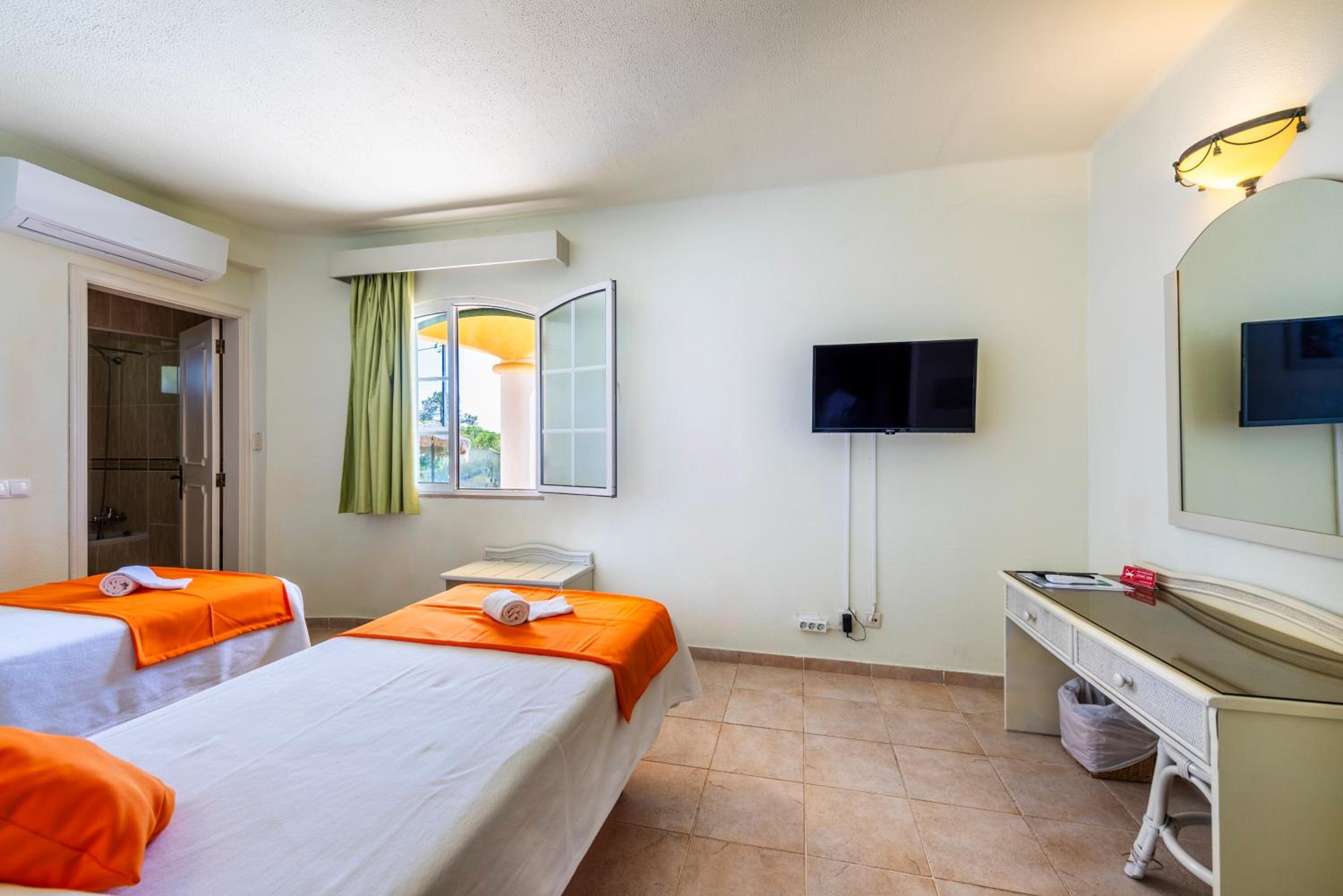 Quarteira Vacations - Hotel Pinhal do Sol - Property Image 18
