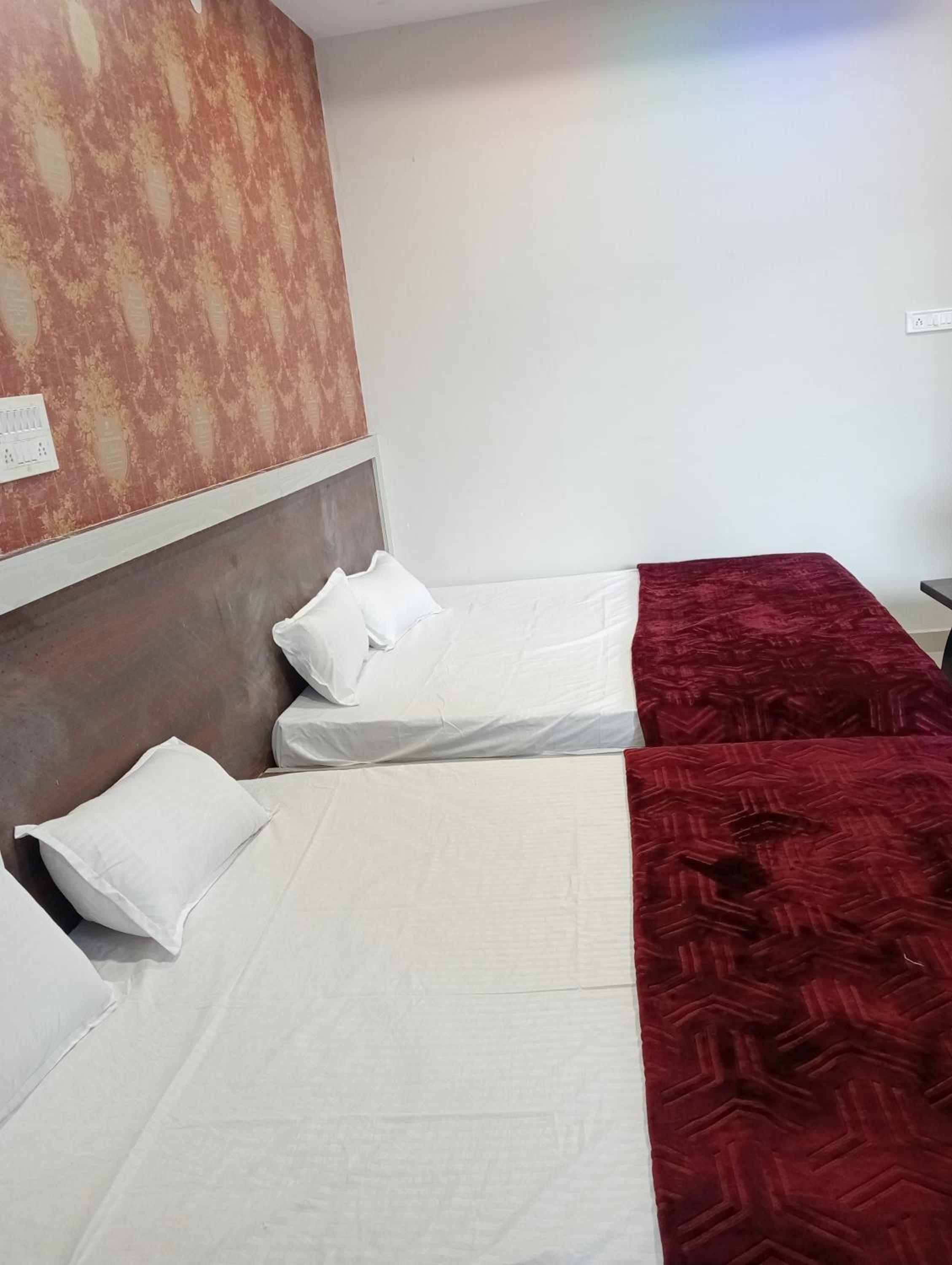 Tulsiraj Guest House