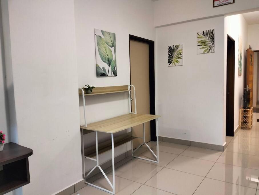 Marina Heights Home Suite Teluk Batik photo 5