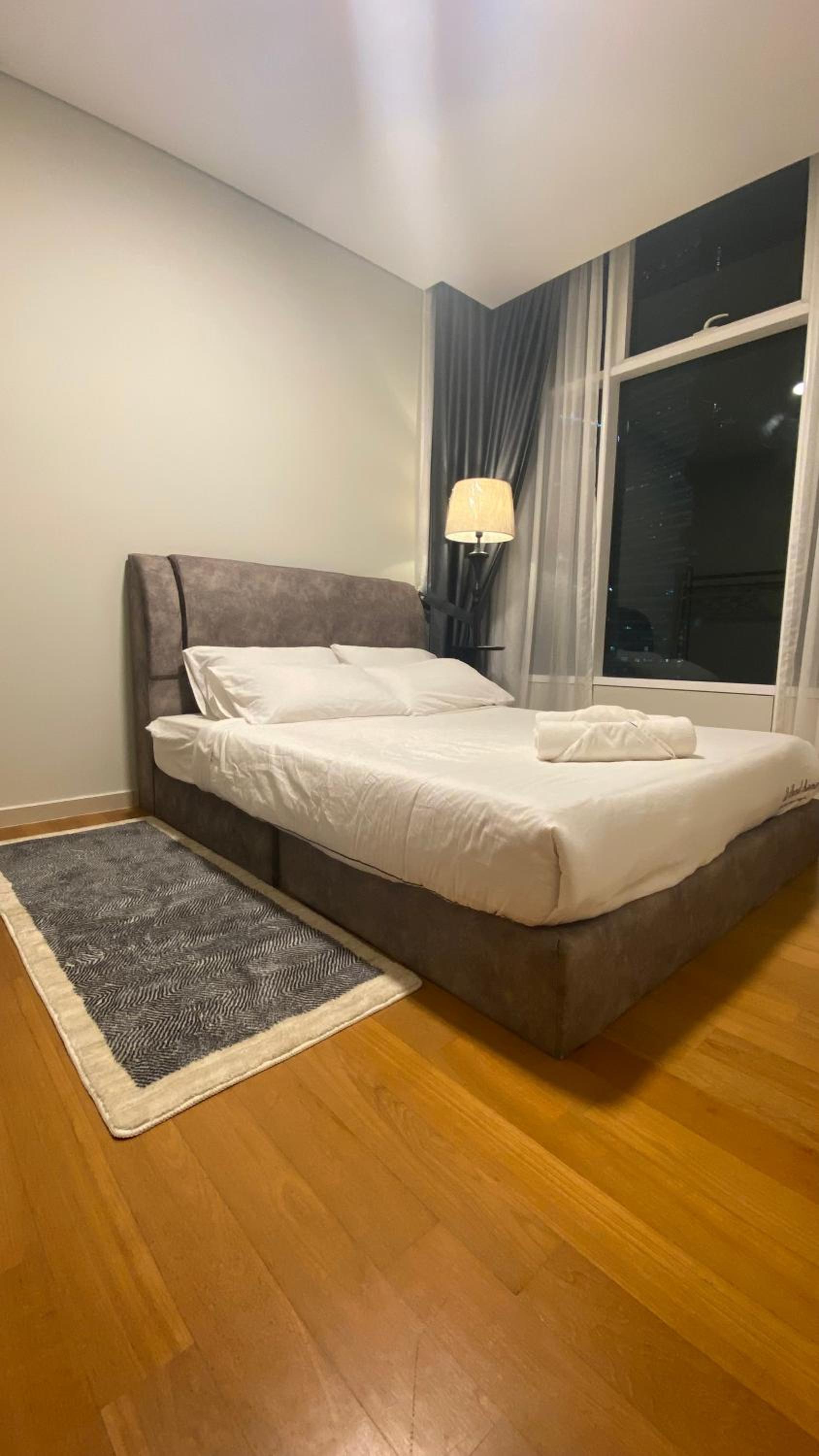 SkySuites Luxury Suite By CalmSojourn