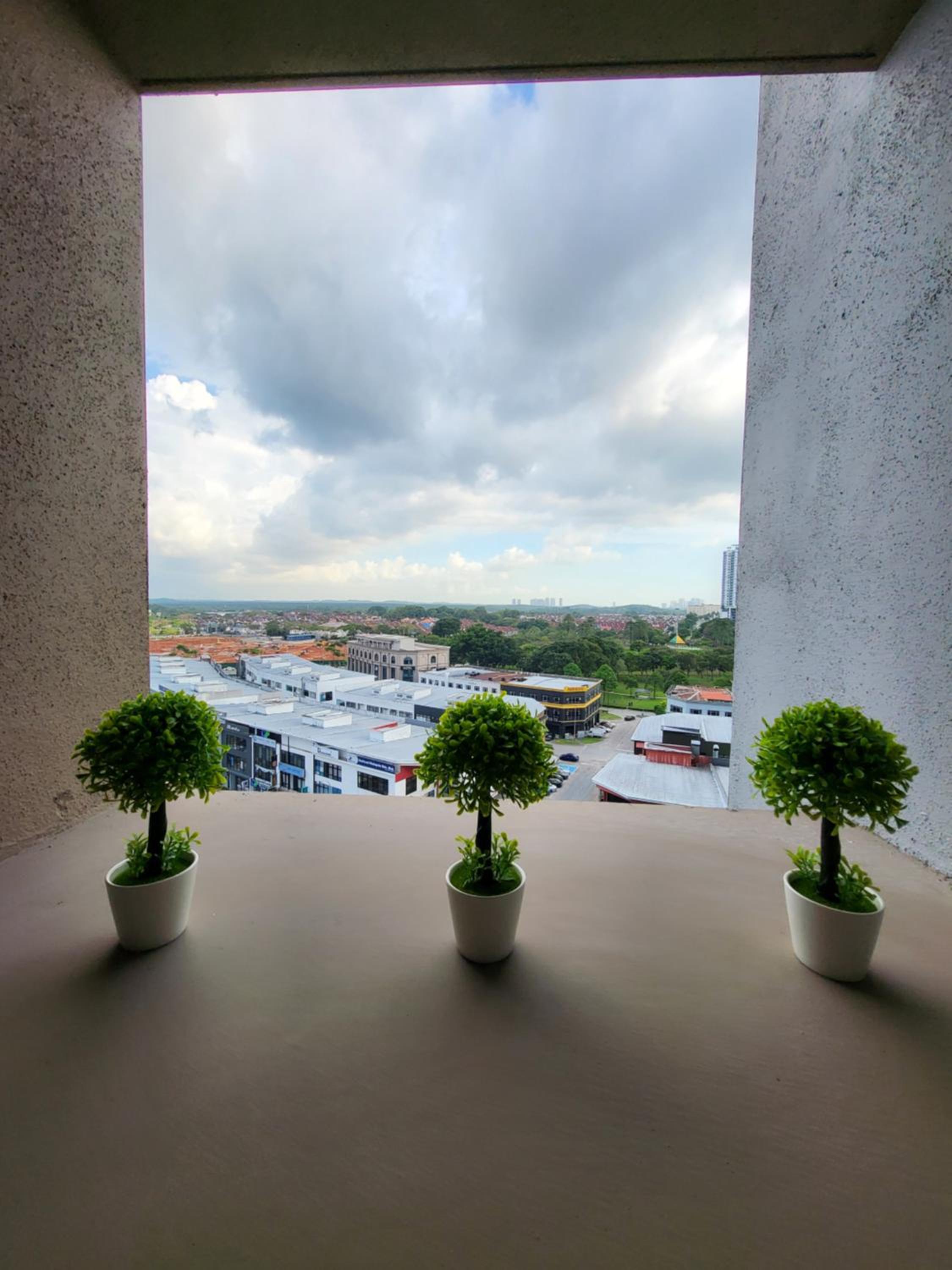 Sky Trees at AEON Bukit Indah with Netflix and Wifi