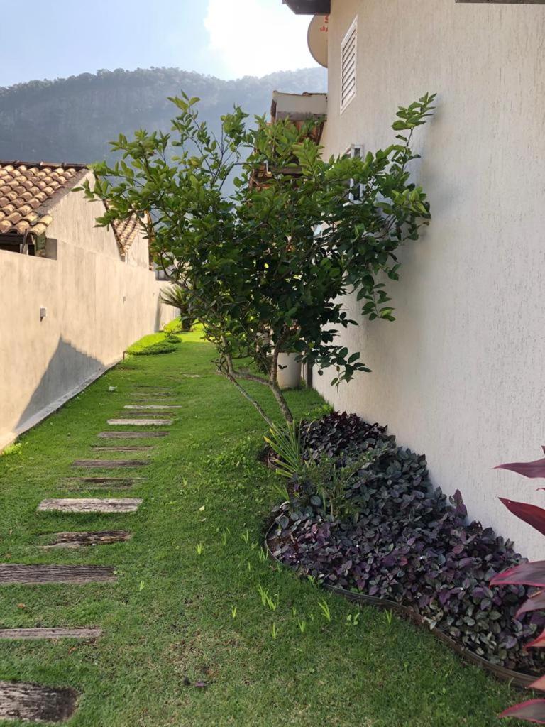Maravilhosa casa com piscina ao lado da praia